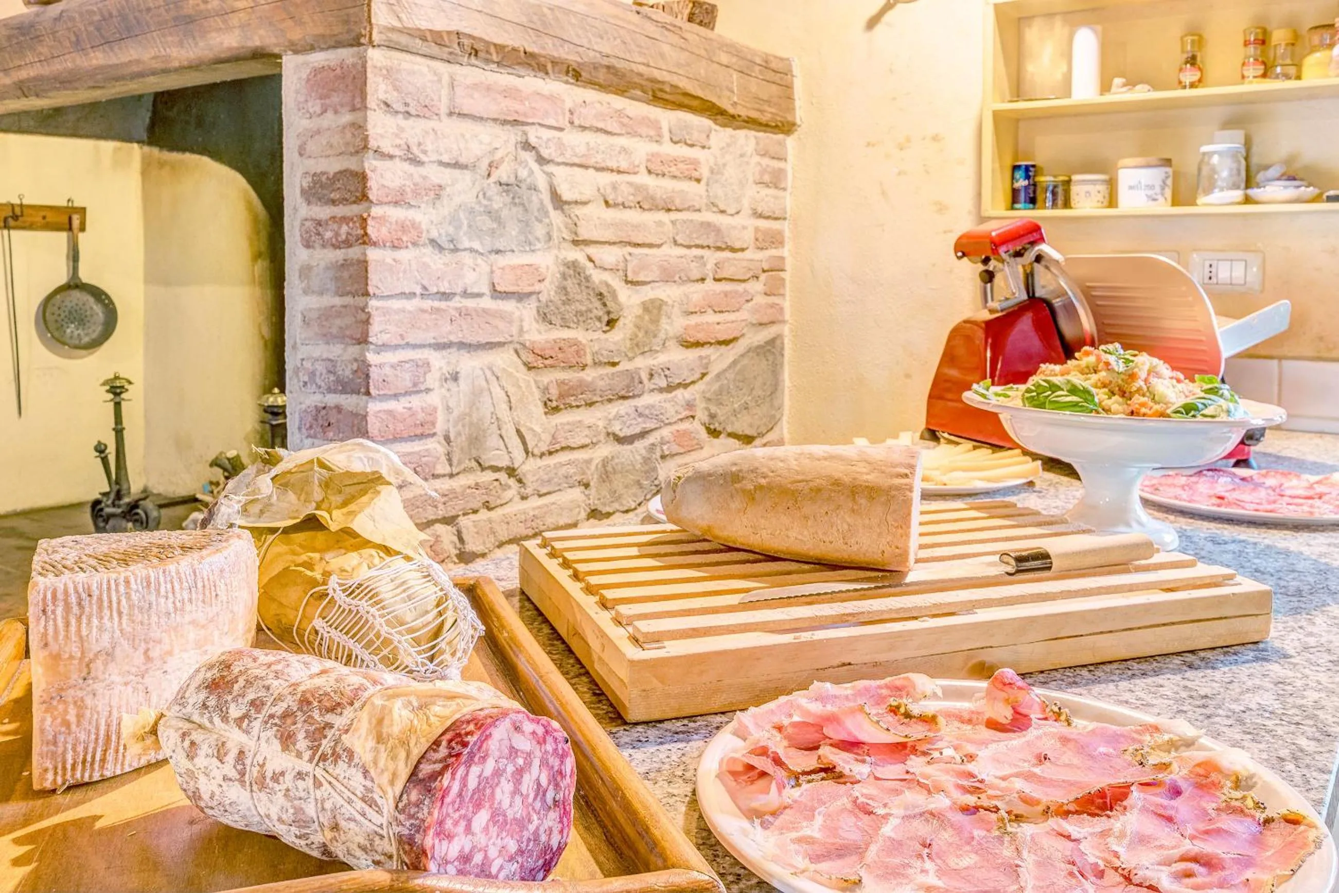 Italian breakfast in Agriturismo Il poggiarello