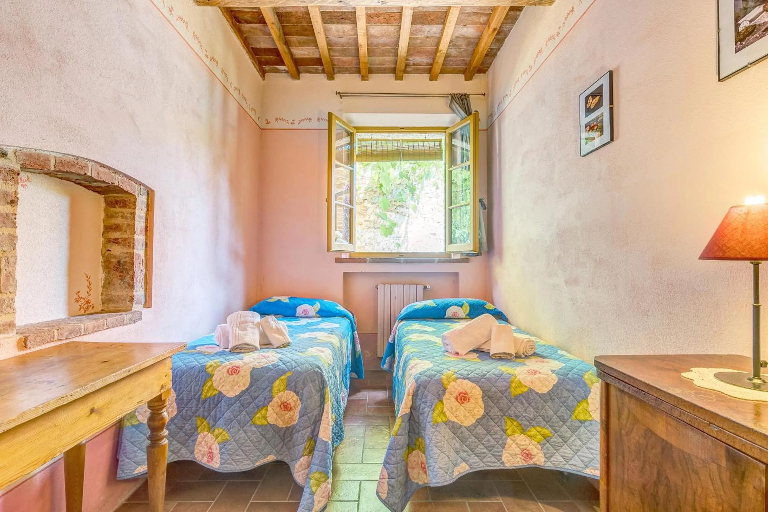 Bedroom, Bed in Agriturismo Il poggiarello