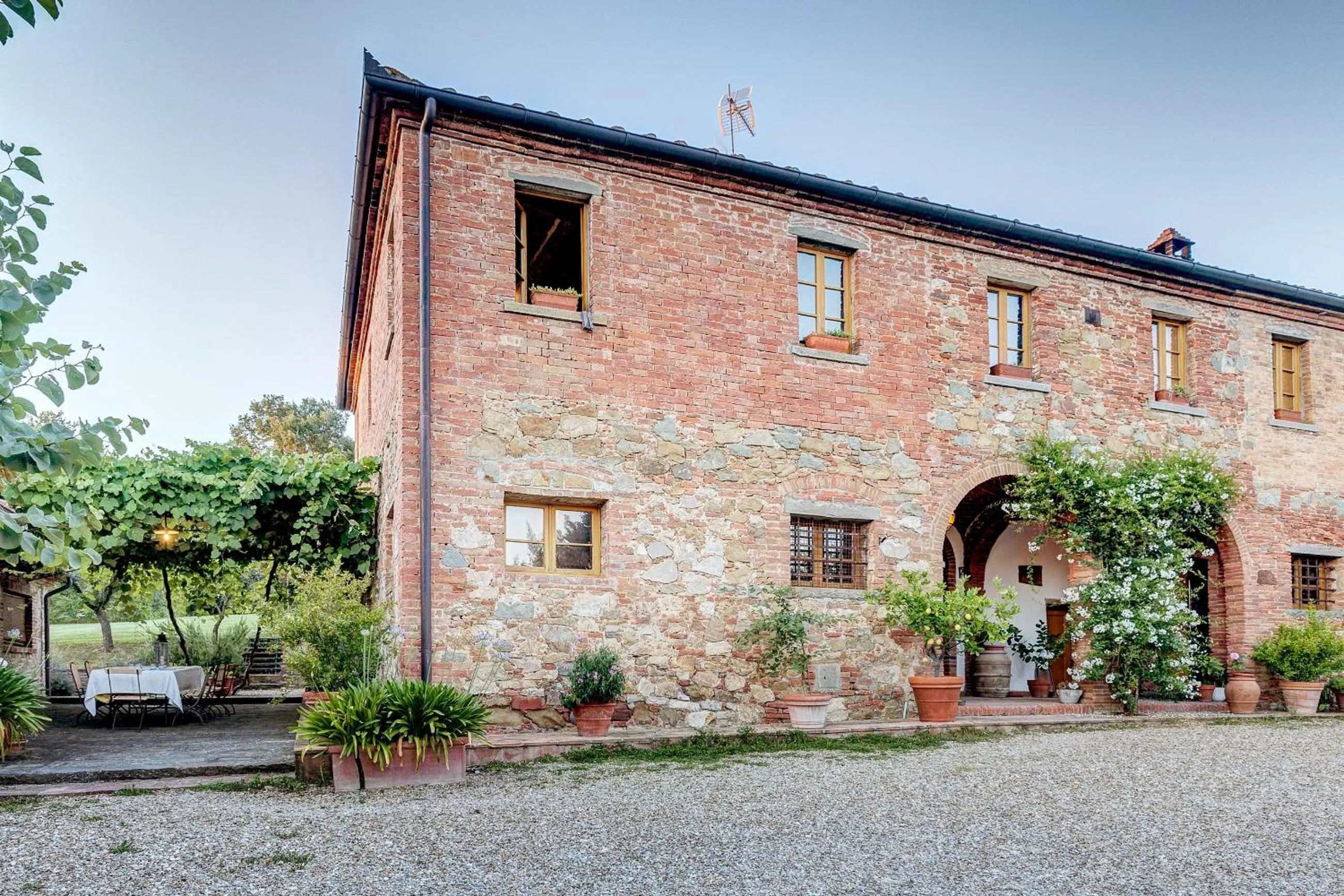 Facade/entrance in Agriturismo Il poggiarello