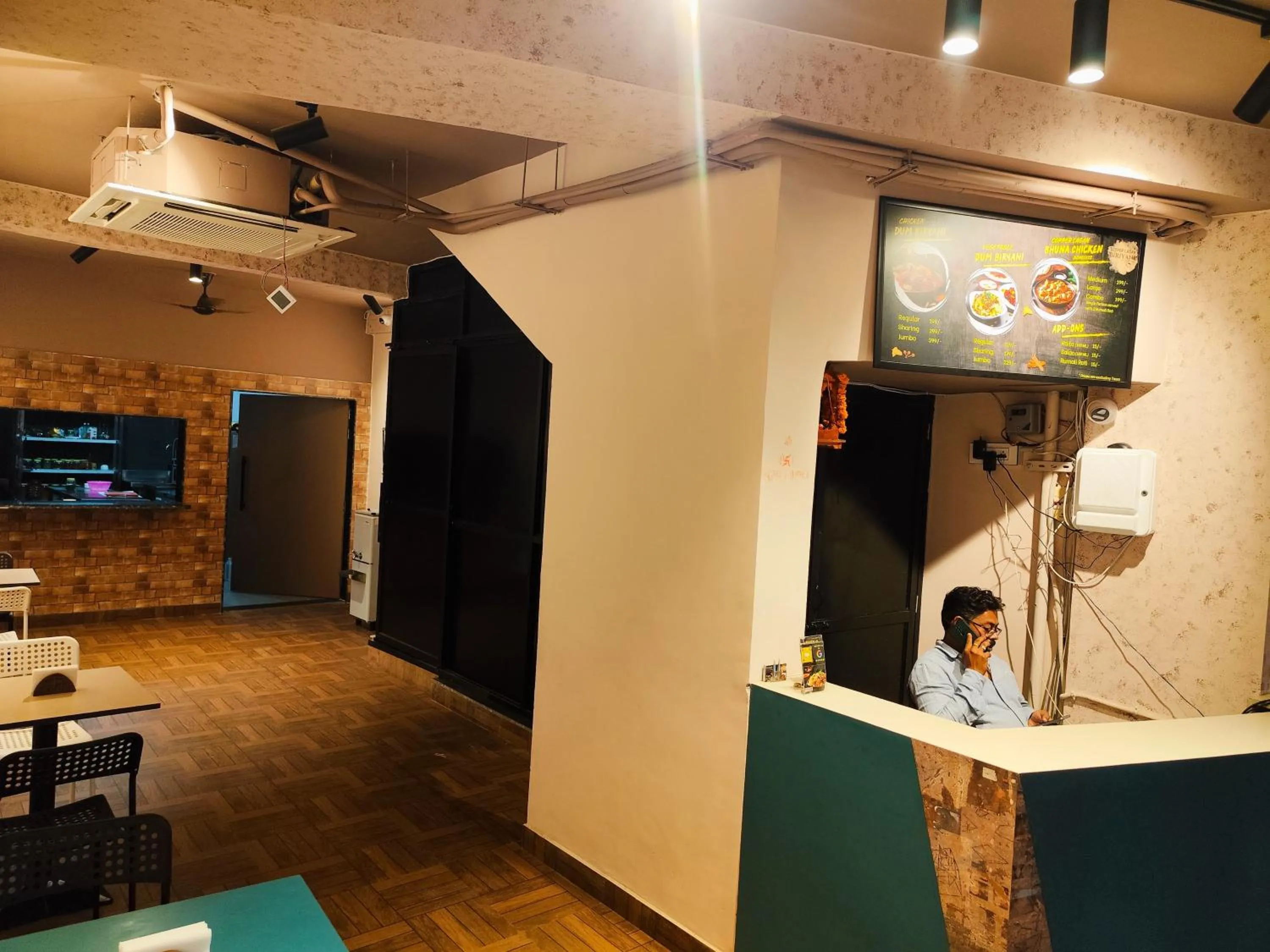 Restaurant/places to eat in C2 Pods