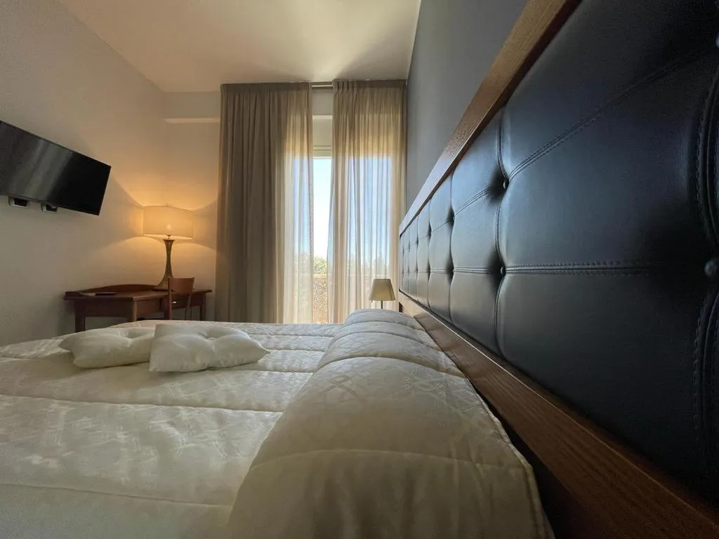 Bedroom, Bed in Hotel Posidonia