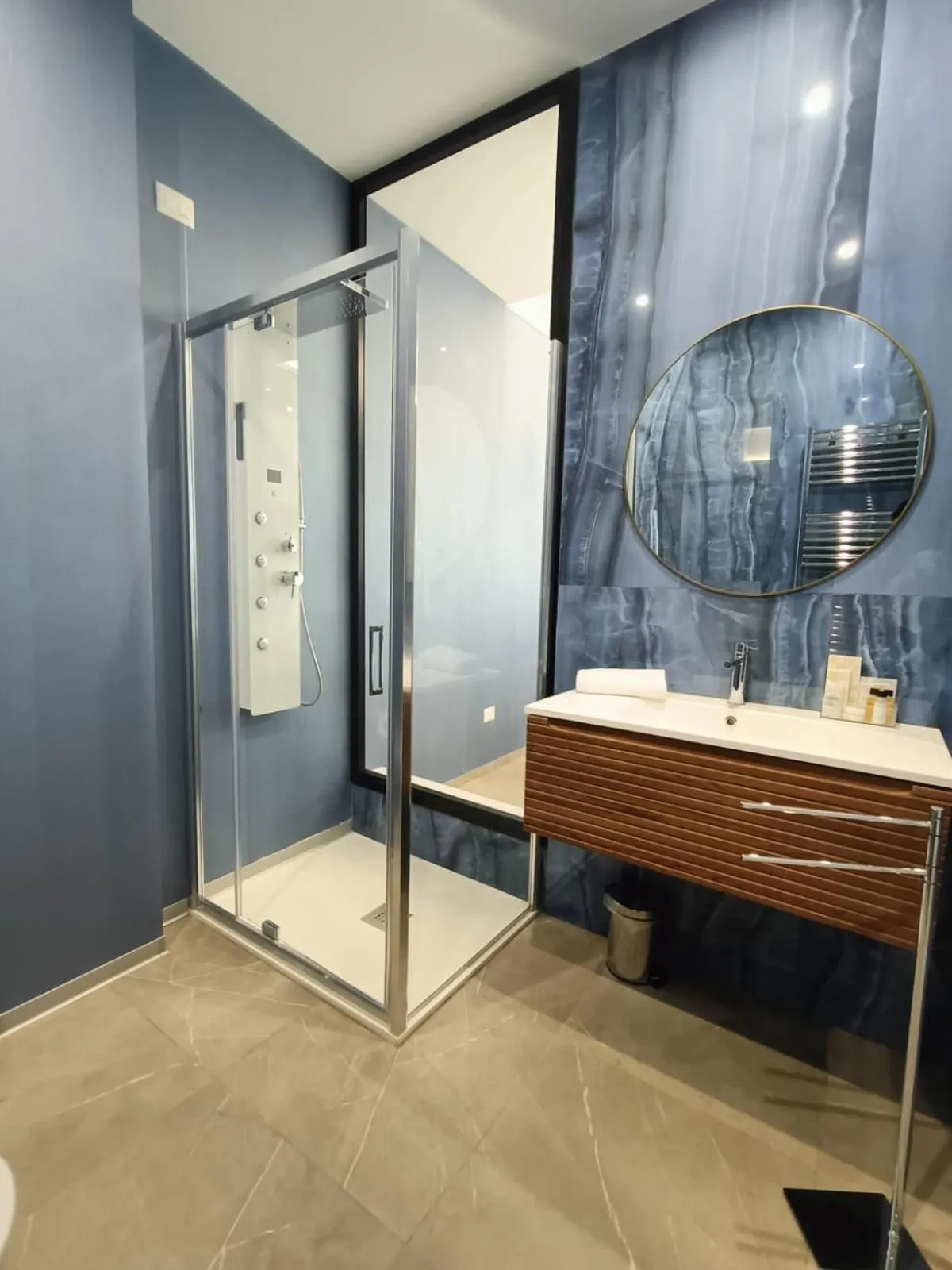 Shower in Hotel Posidonia