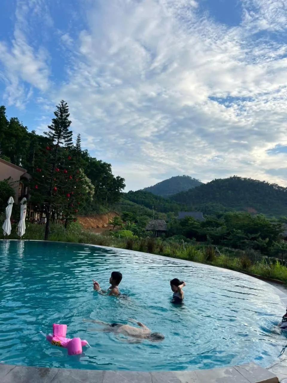 Mountain view in Mật Retreat