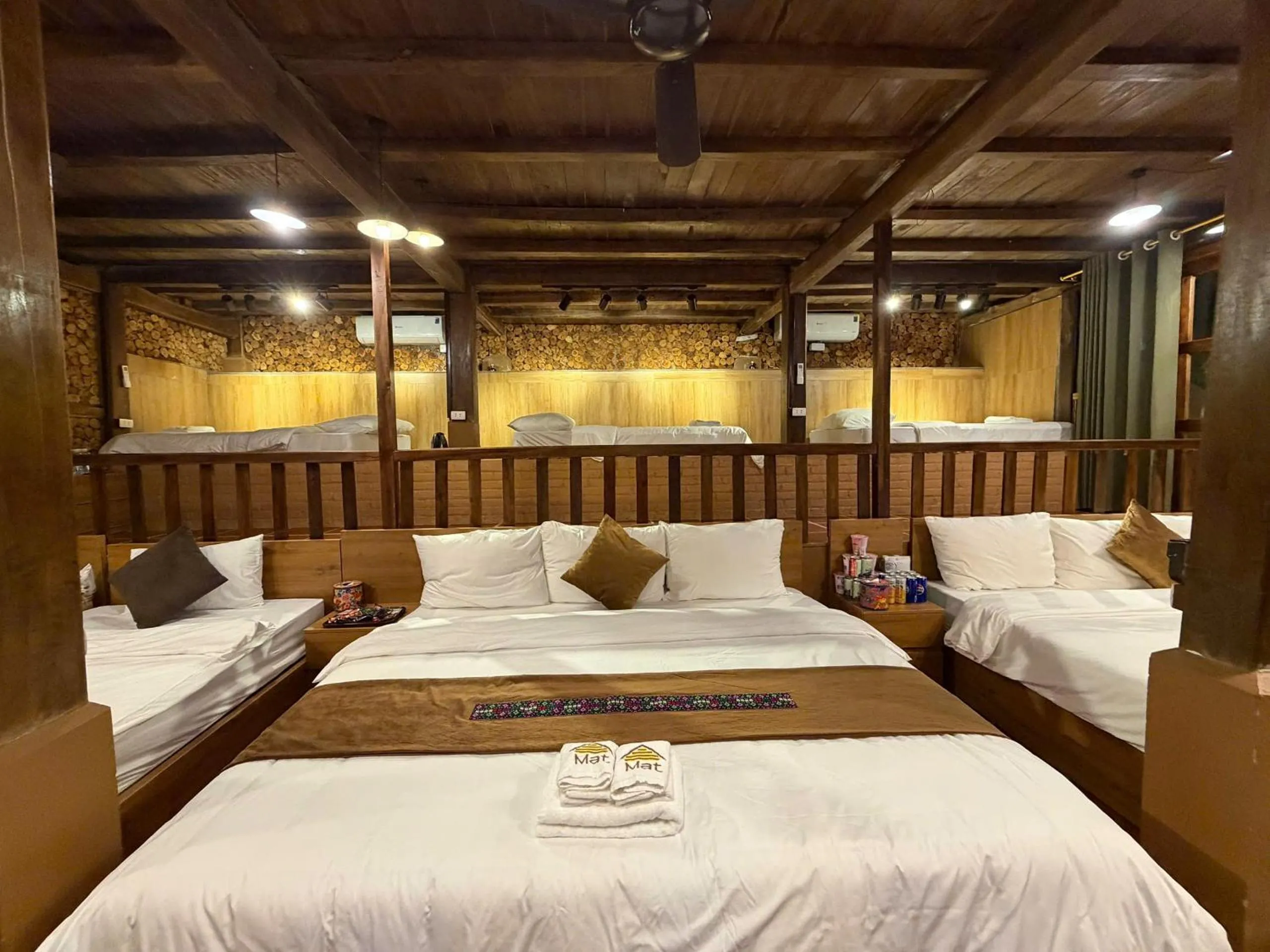 Bed in Mật Retreat