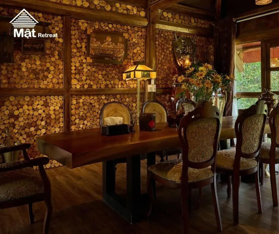 Mật Retreat
