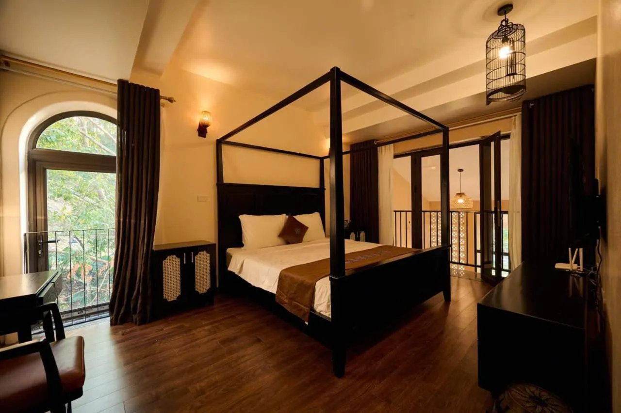 Bed in Mật Retreat