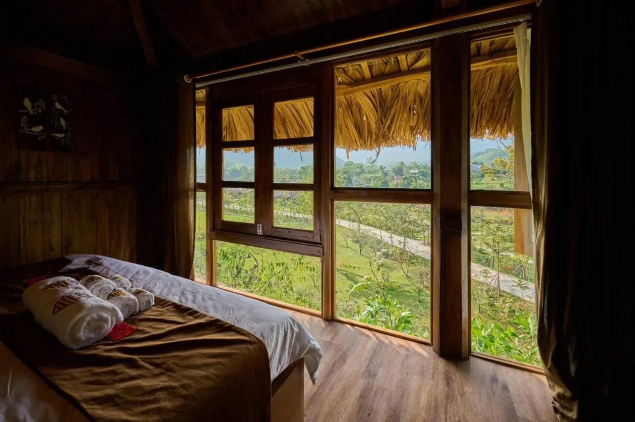 Bed in Mật Retreat