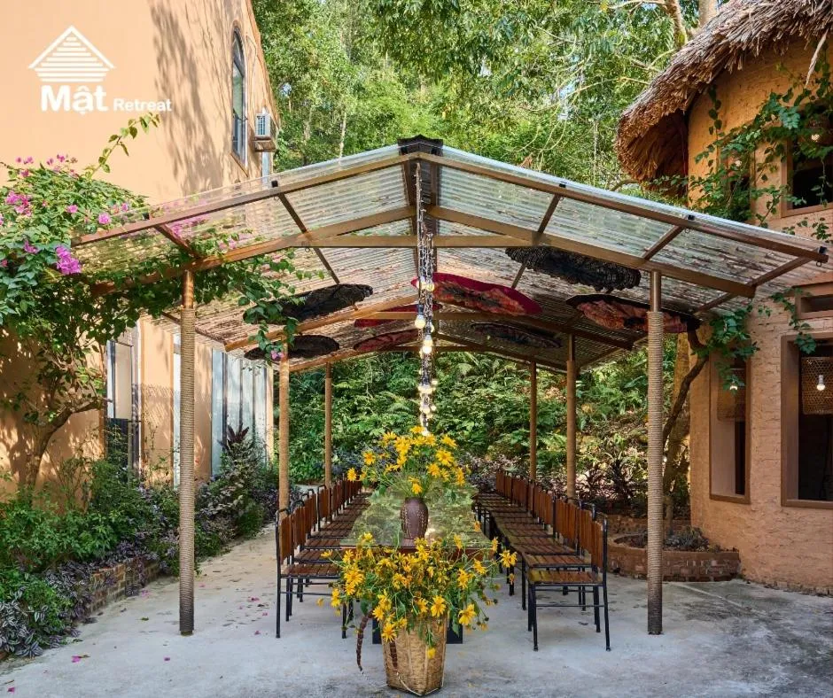 Mật Retreat