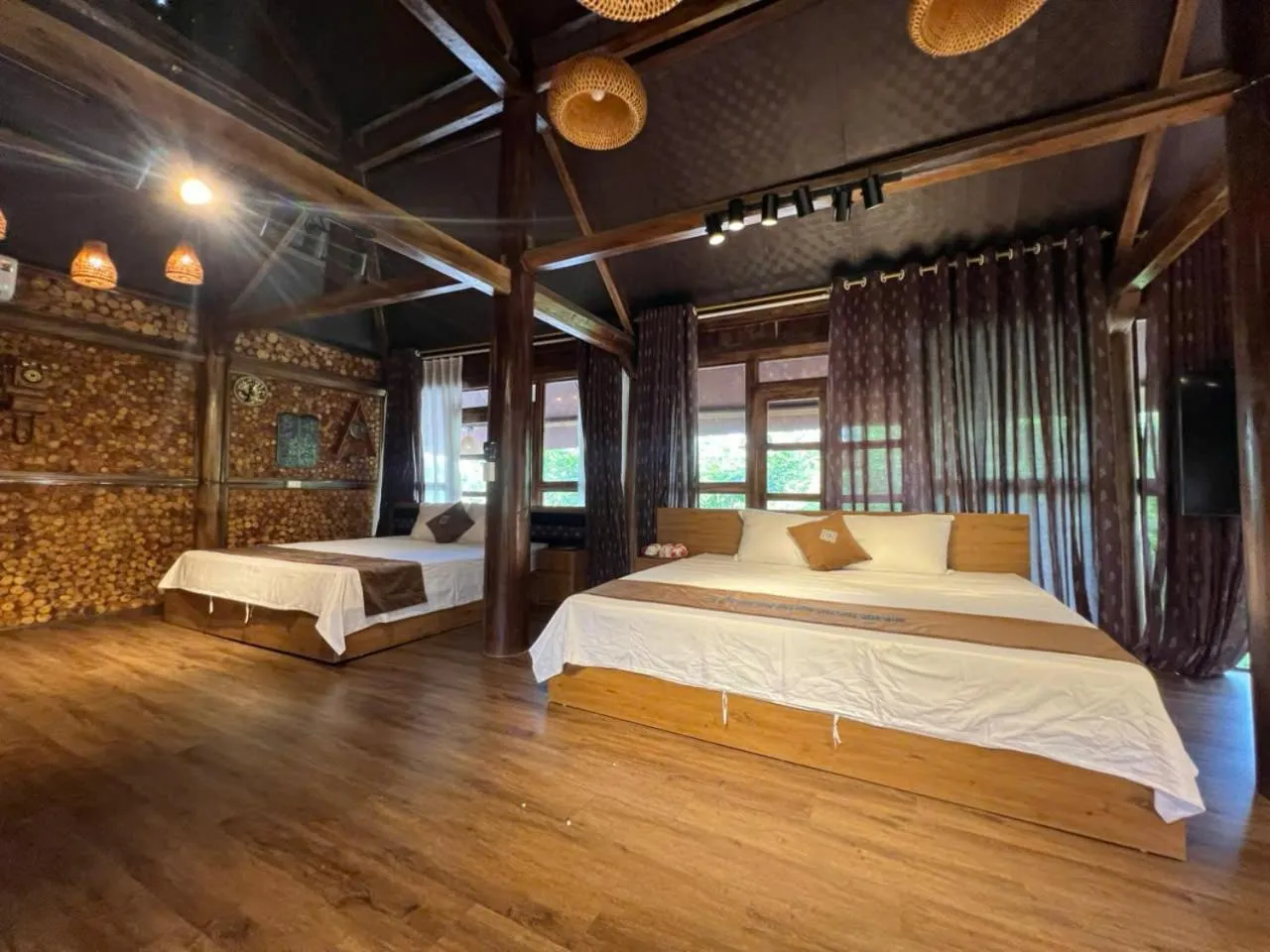 Bed in Mật Retreat