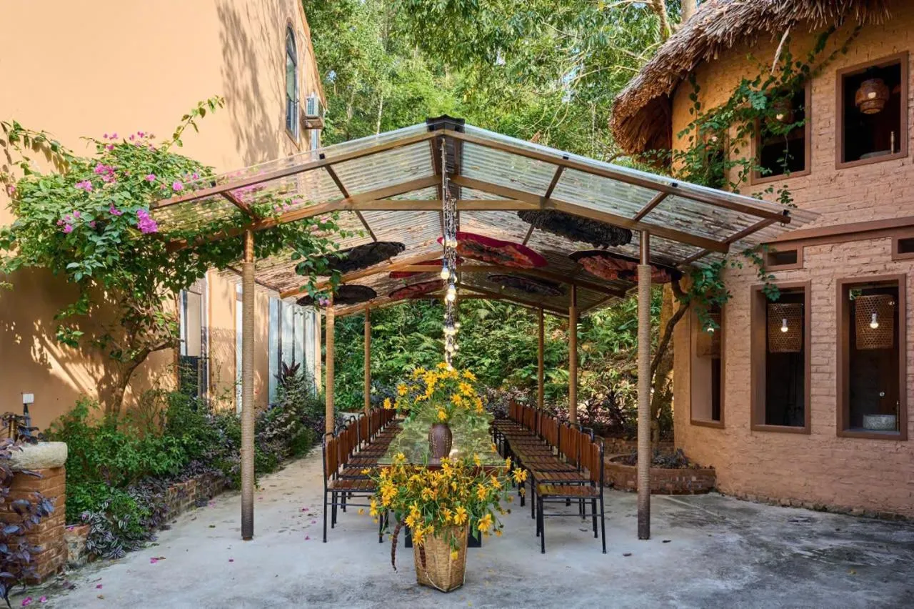 Garden in Mật Retreat