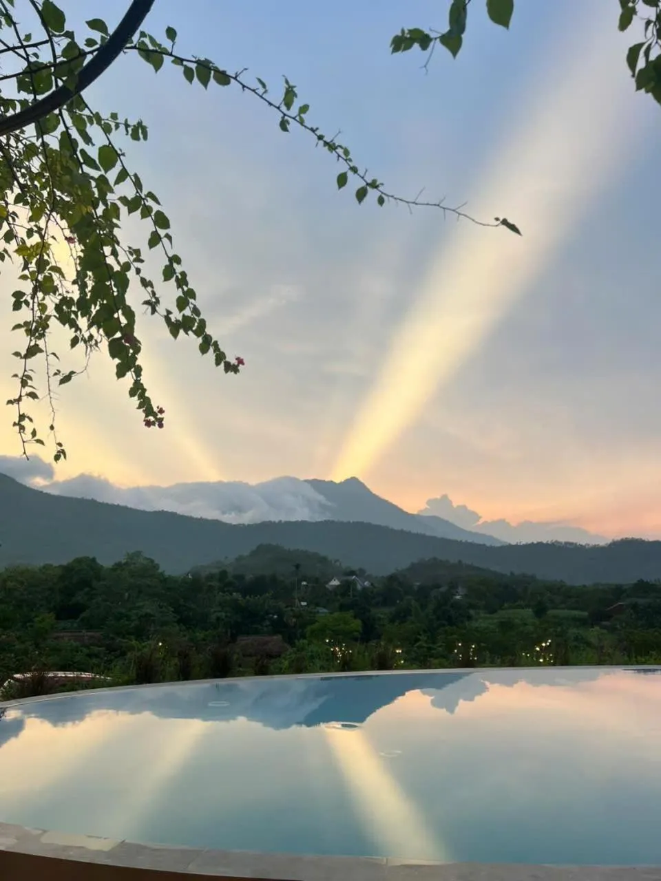 Sunset in Mật Retreat