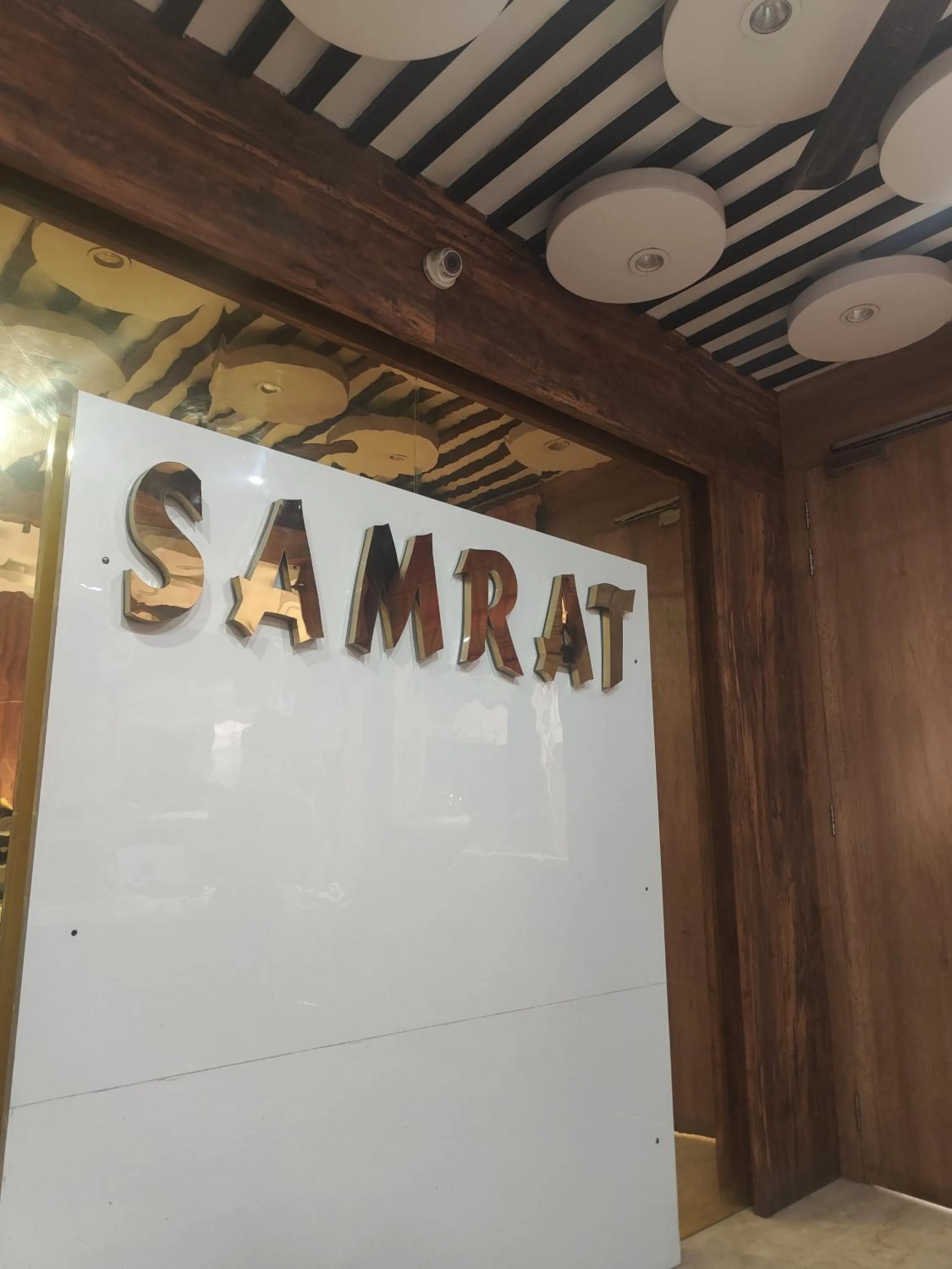 Hotel Samrat