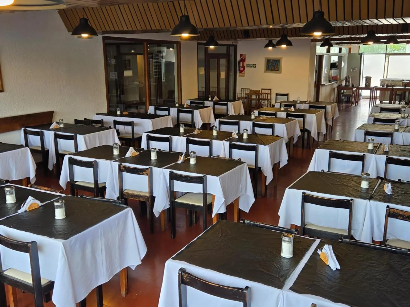 Restaurant/places to eat in Hotel El Velero