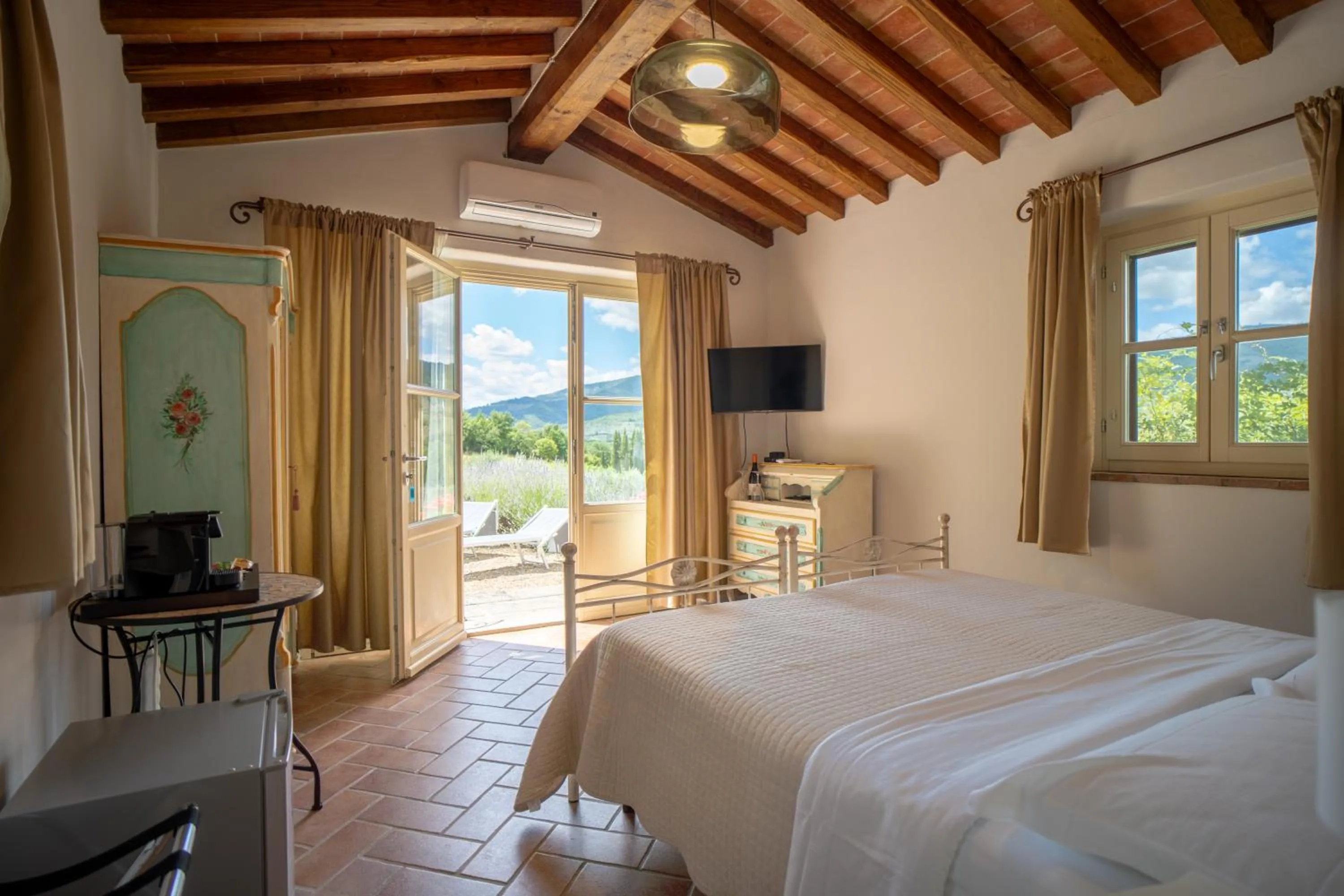 View (from property/room), Bed in Casa Portagioia