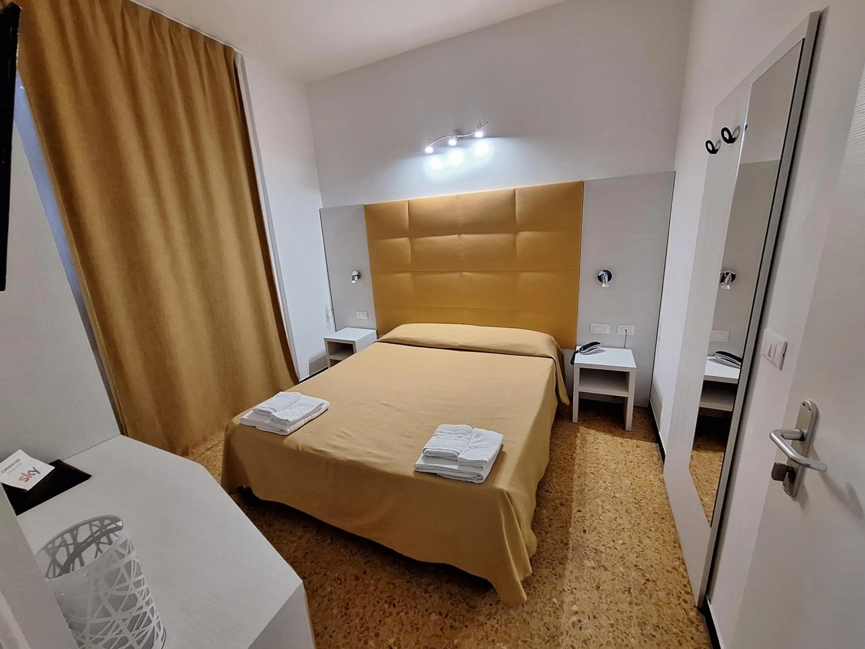 Photo of the whole room, Bed in Hotel Villa Costa