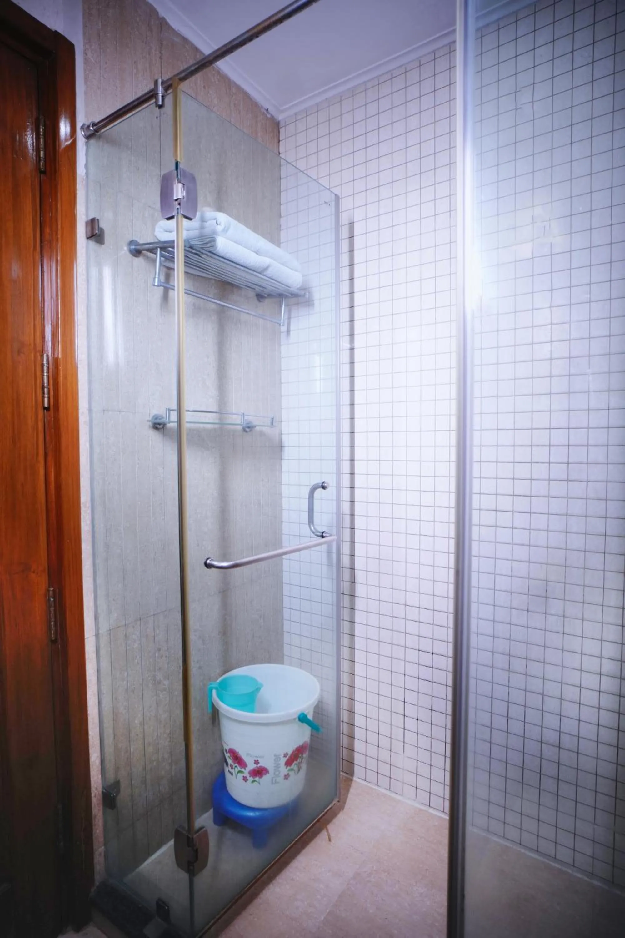 Hari's Court Inns & Hotels