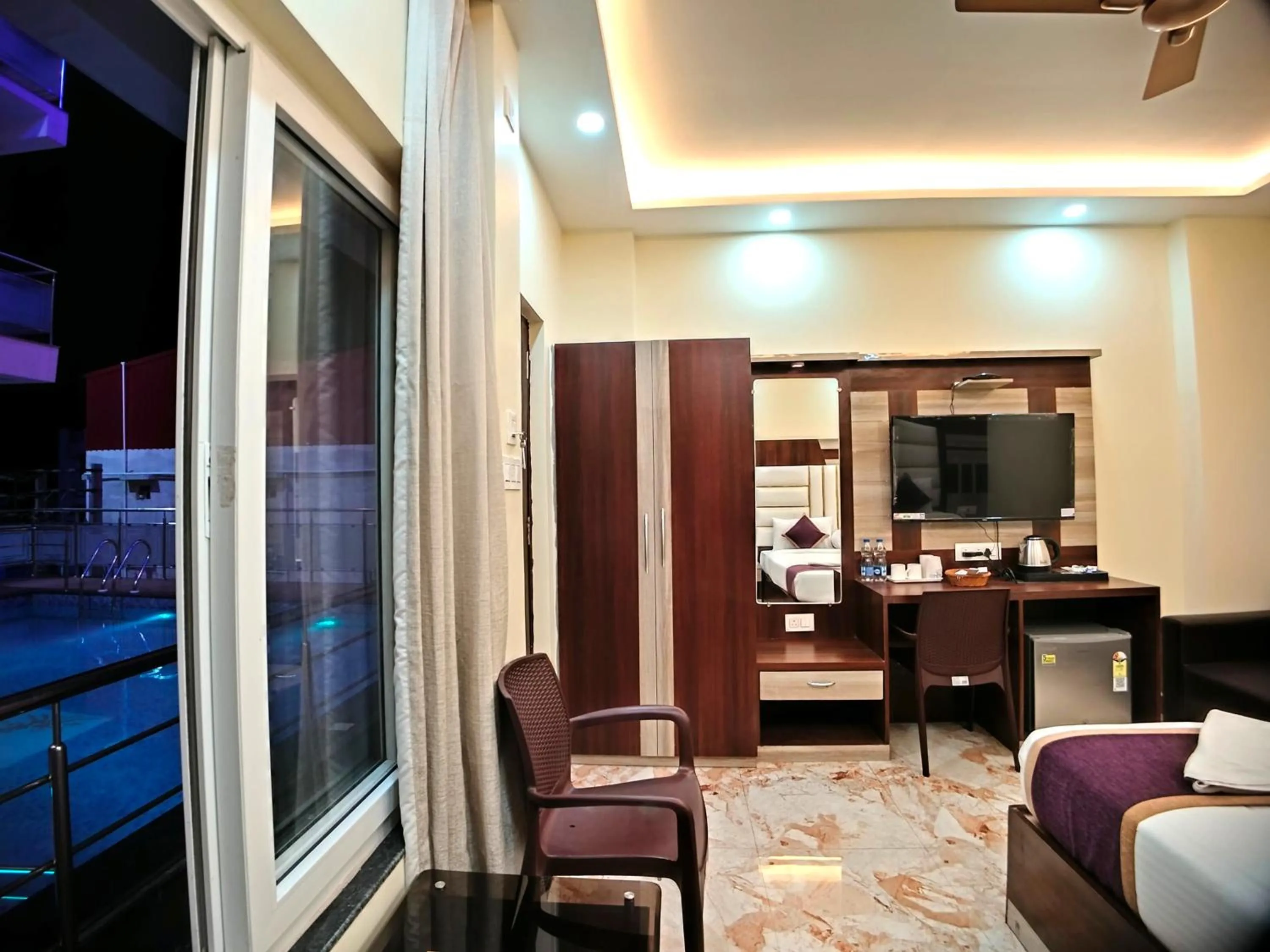 TV and multimedia in Elegant Beach Resort