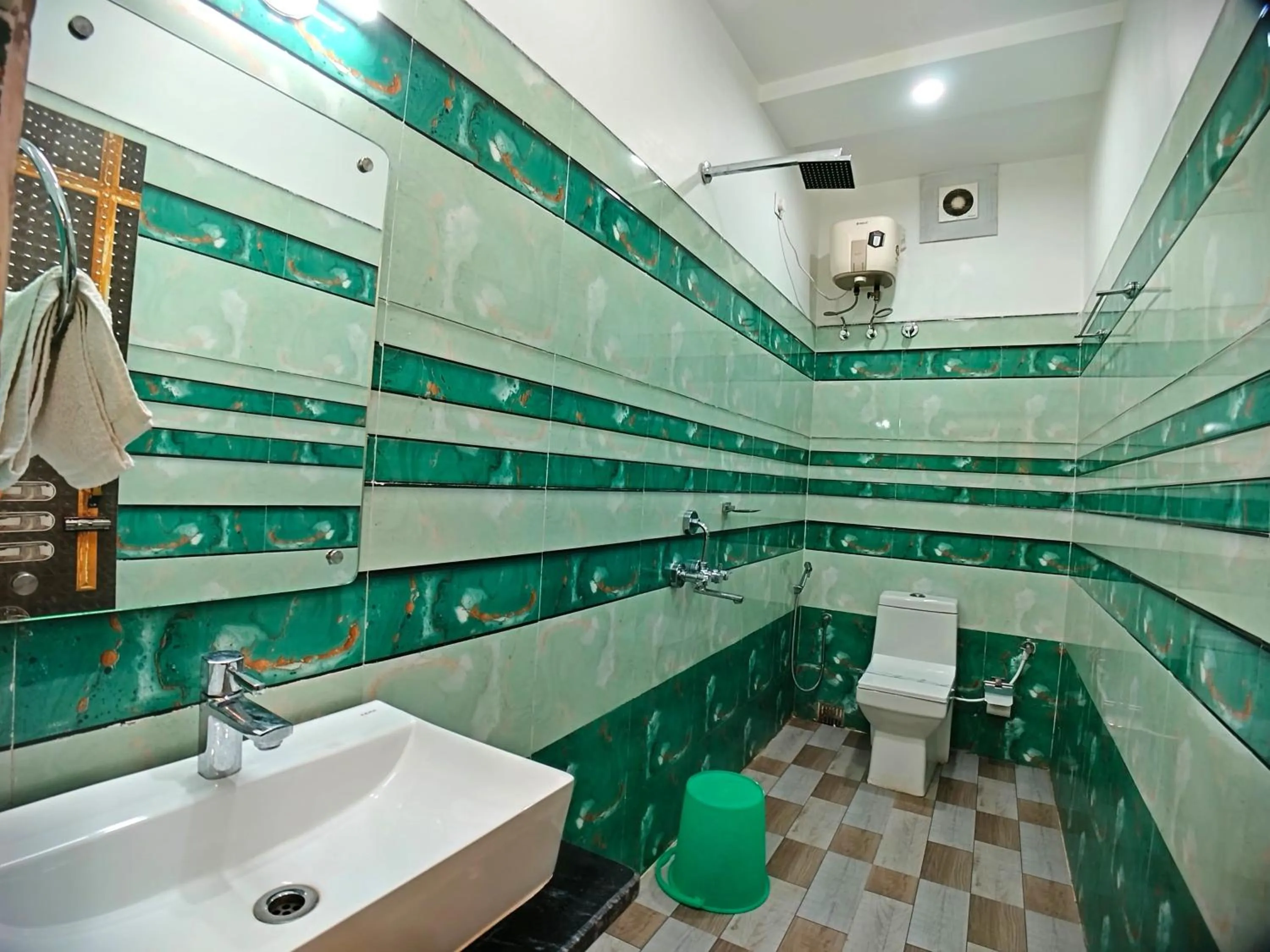 Shower in Elegant Beach Resort