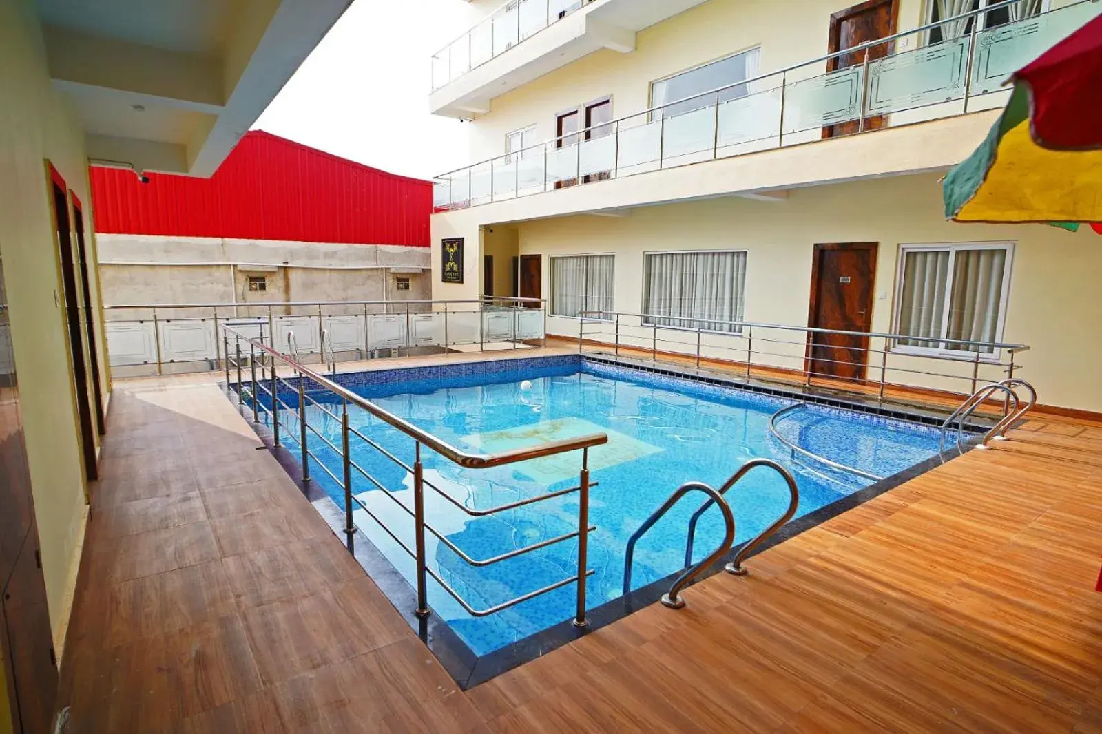 Pool view in Elegant Beach Resort Pool view in Elegant Beach Resort