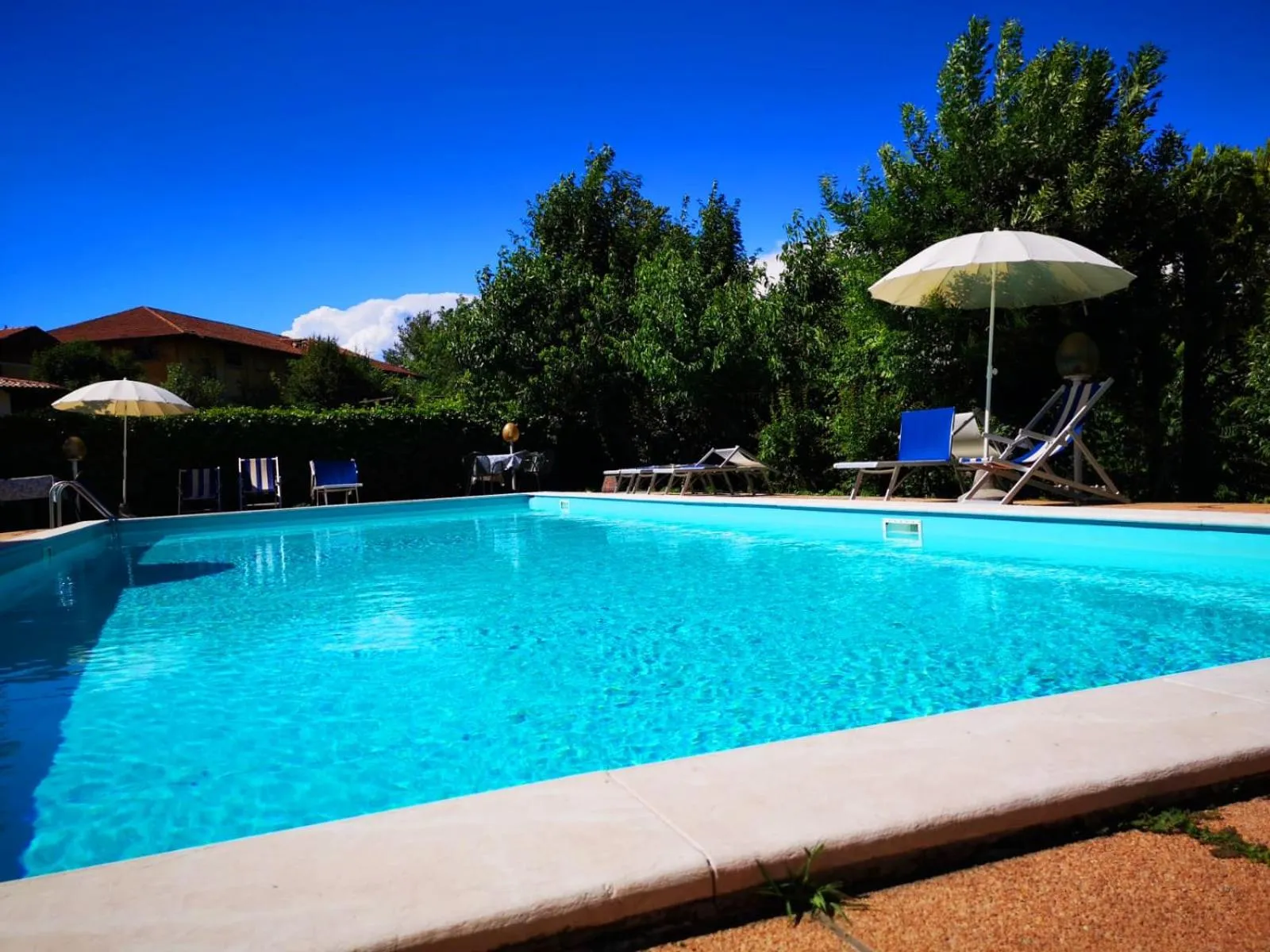 Swimming pool in Albergo B&B Tenesi