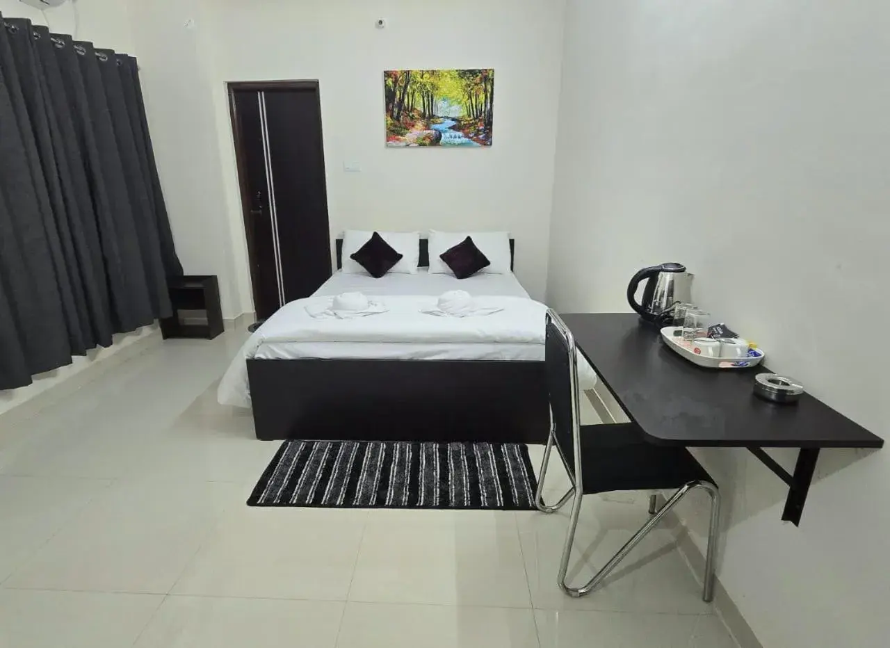 Bed in Alpine Inn Bed in Alpine Inn