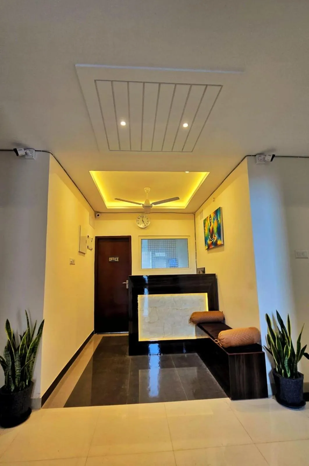 Lobby or reception in Alpine Inn