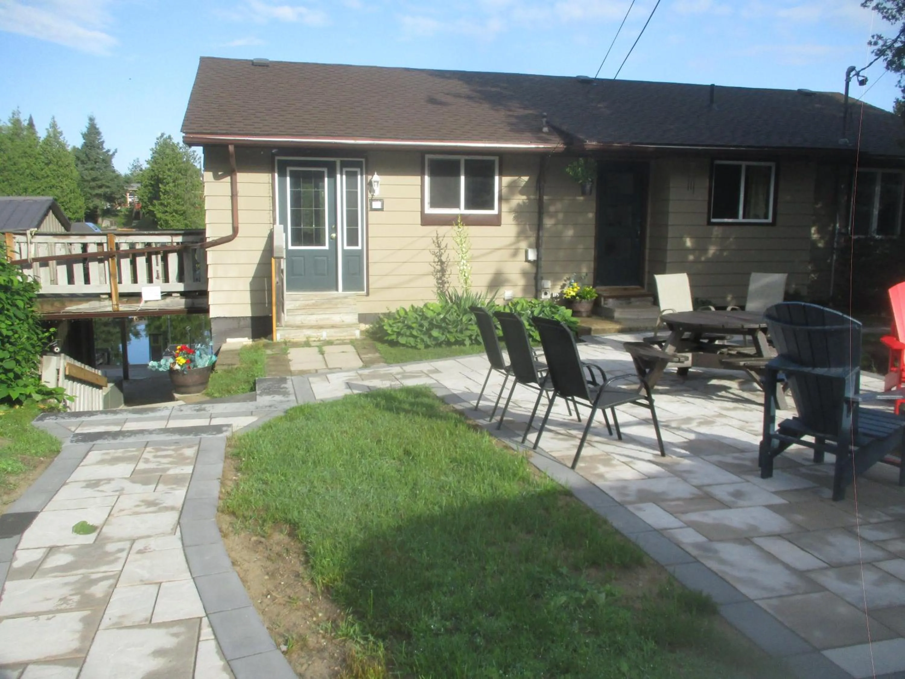Property building in Sauble River Marina and Lodge Resort