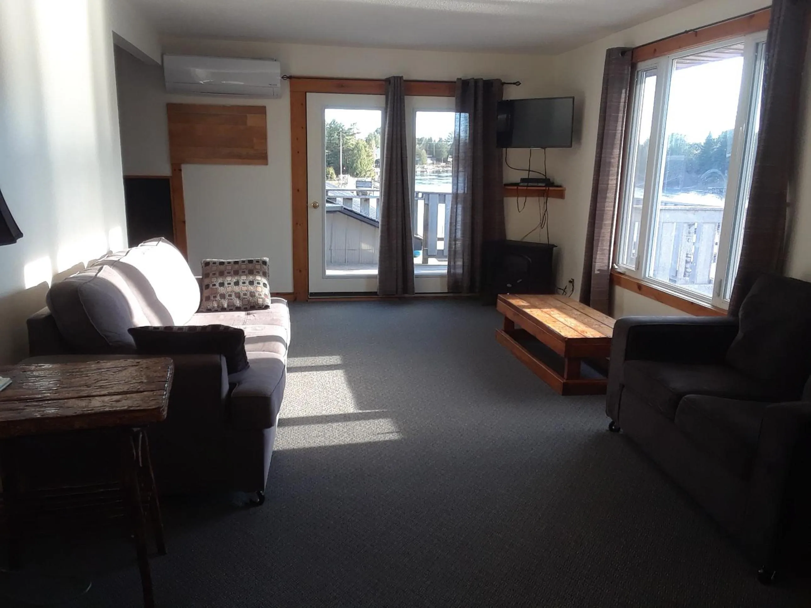 Property building in Sauble River Marina and Lodge Resort