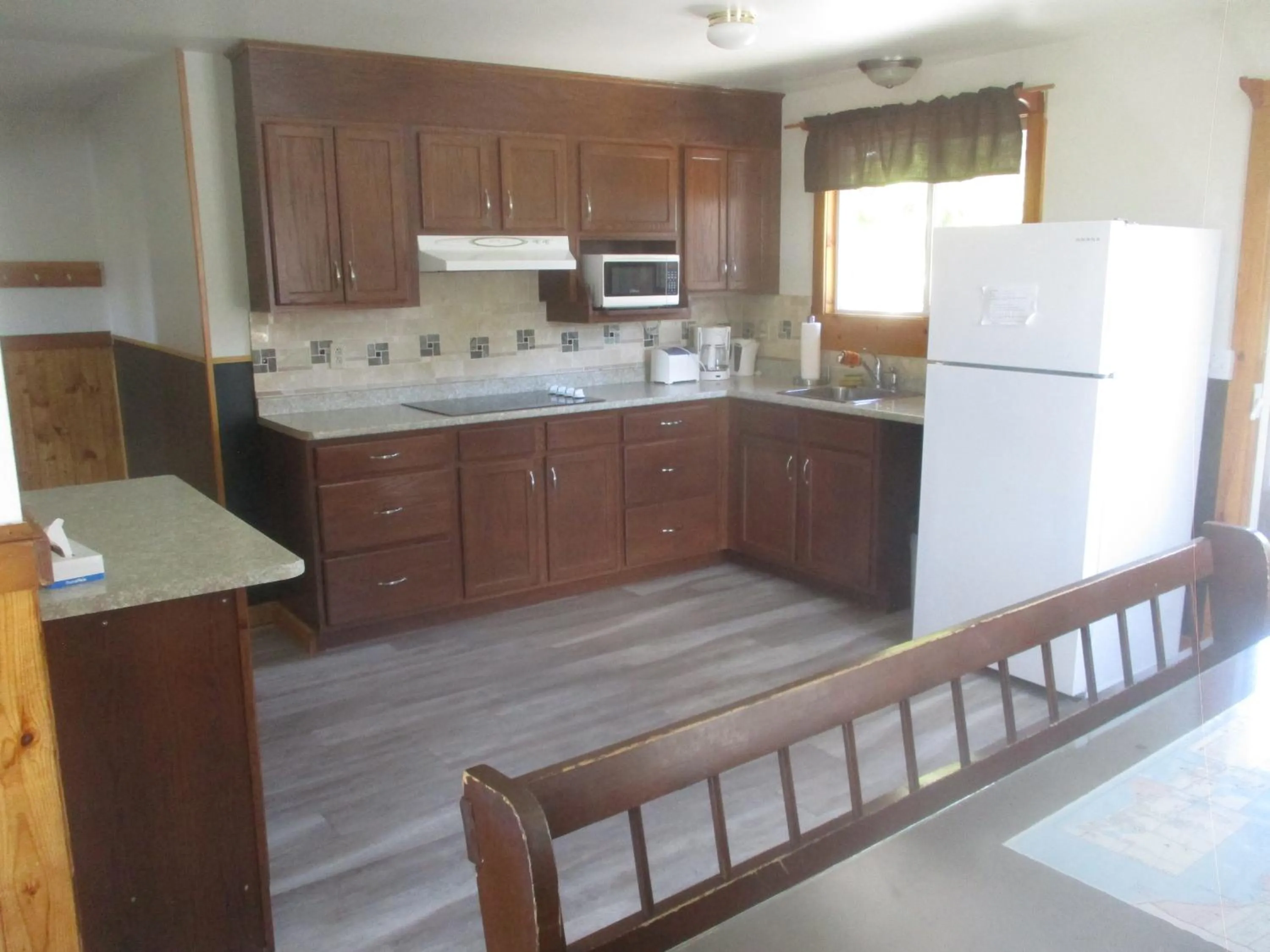 kitchen in Sauble River Marina and Lodge Resort
