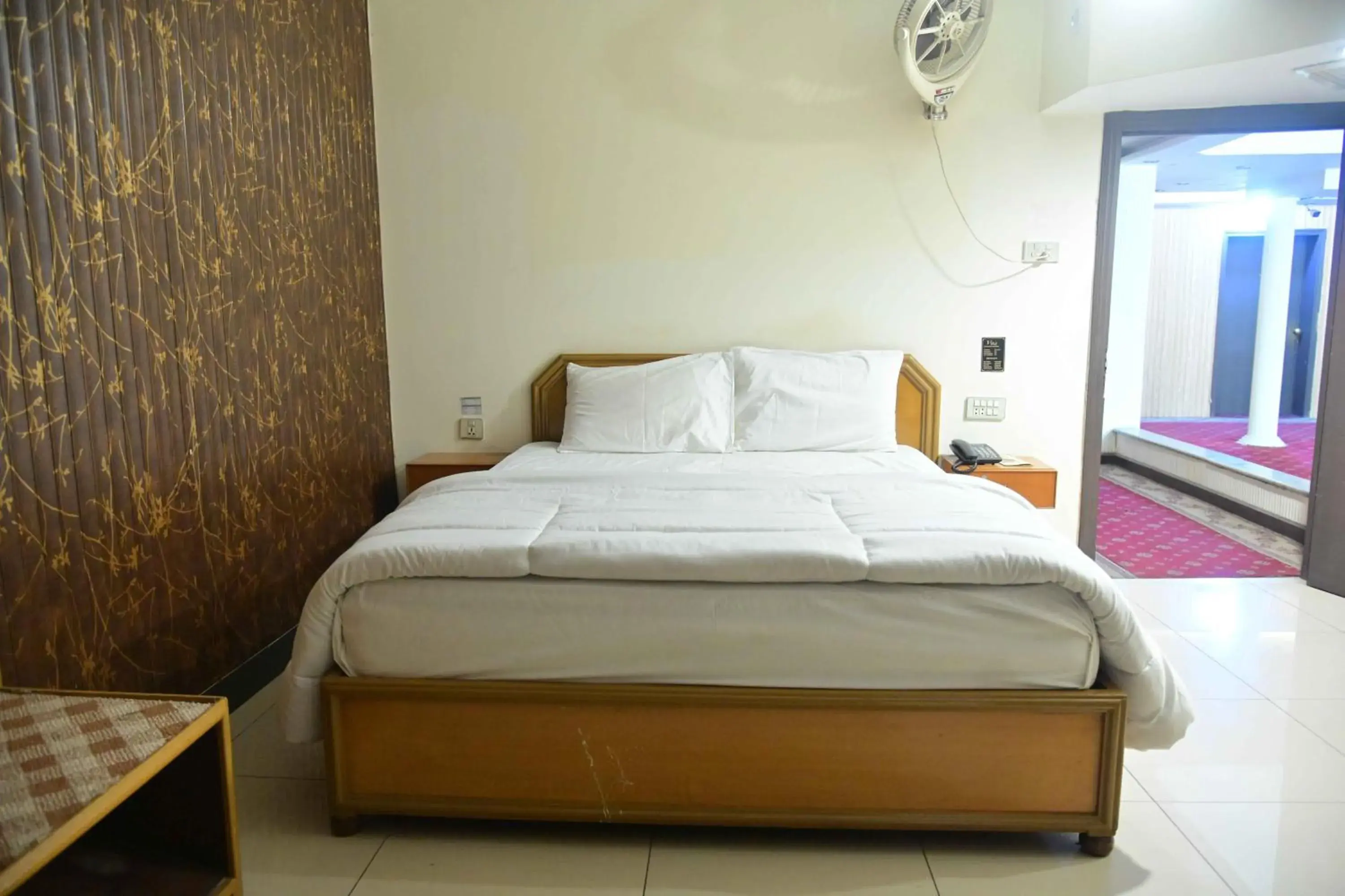 Budget Double Room - single occupancy in Hotel Taj Palace Budget Double Room - single occupancy in Hotel Taj Palace