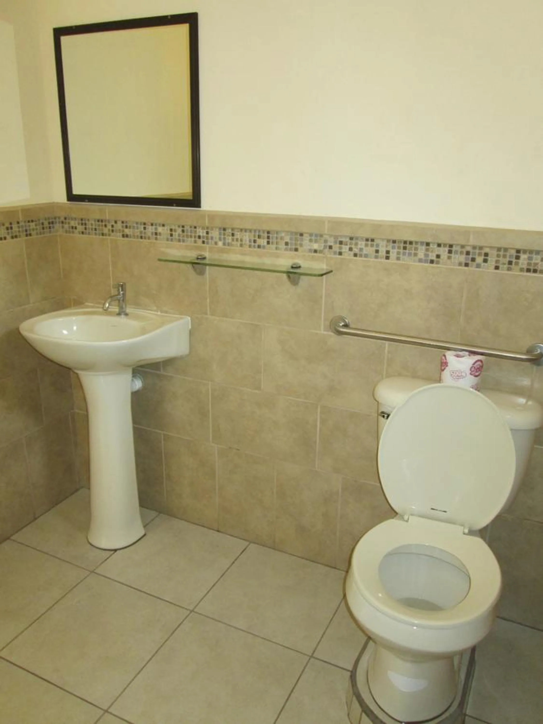 Bathroom in Hotel La Punta