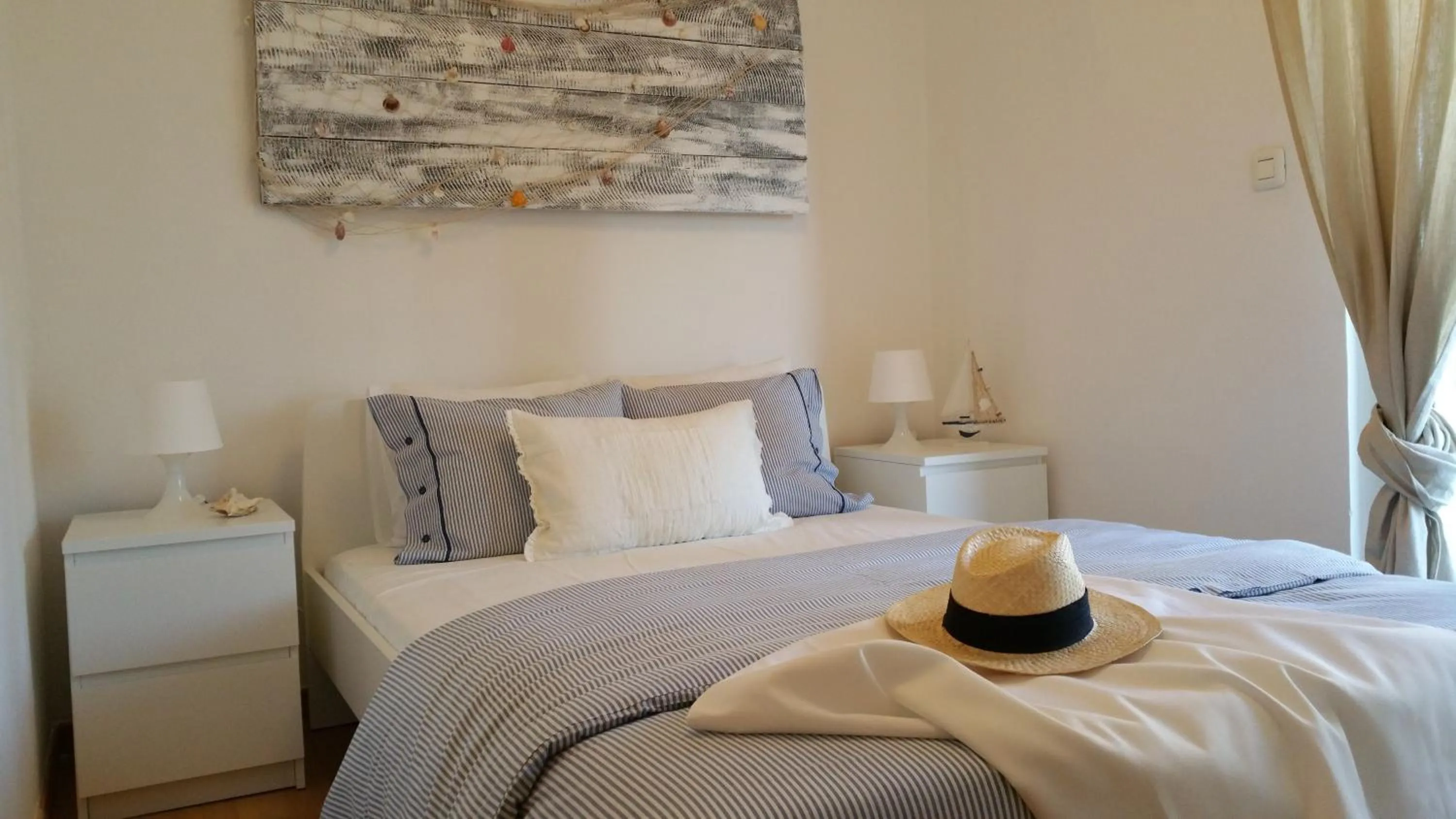 Bed in Novi Vinodolski Apartment