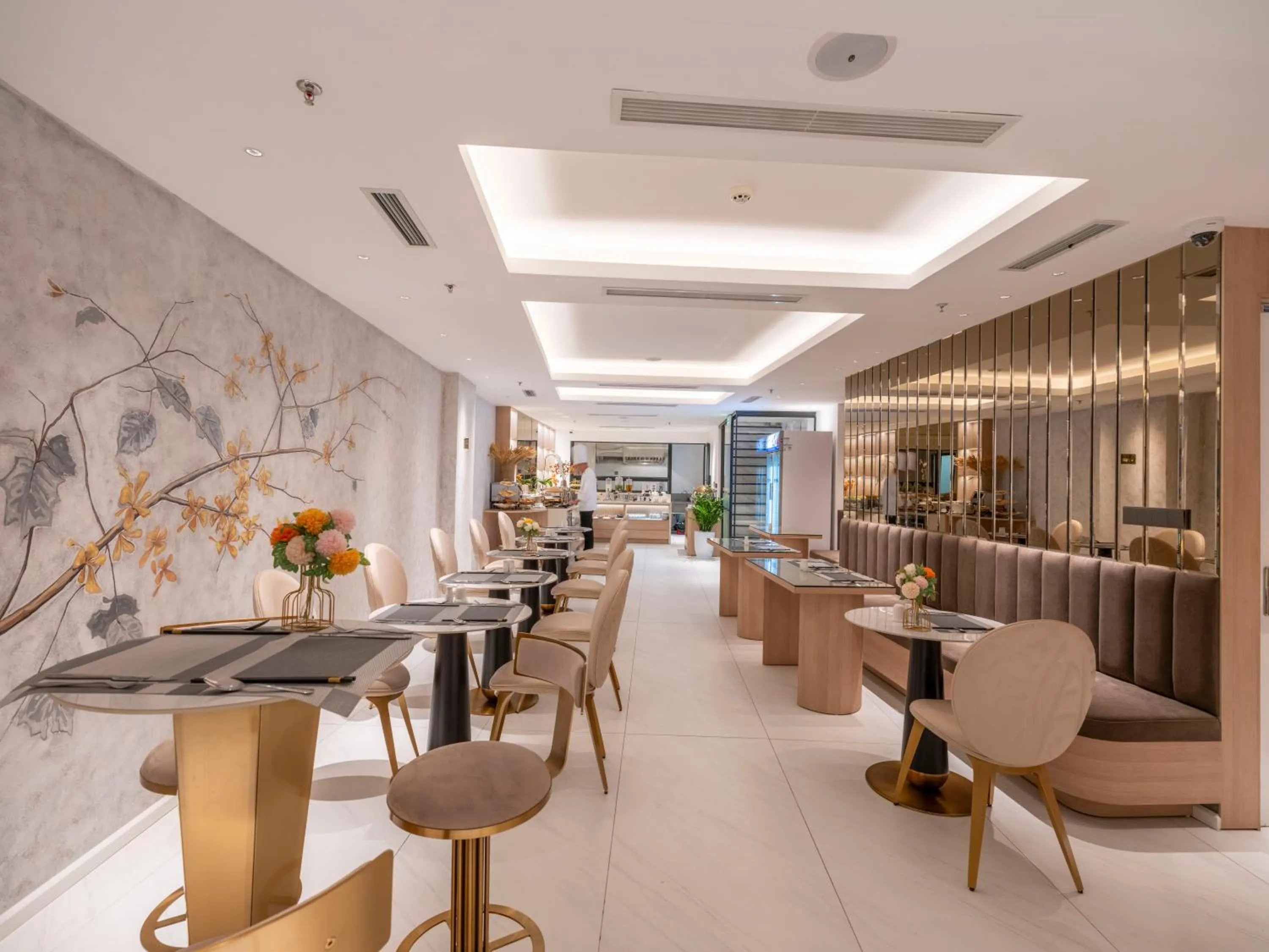 Restaurant/places to eat in H Hôtel L'Art Hanoi