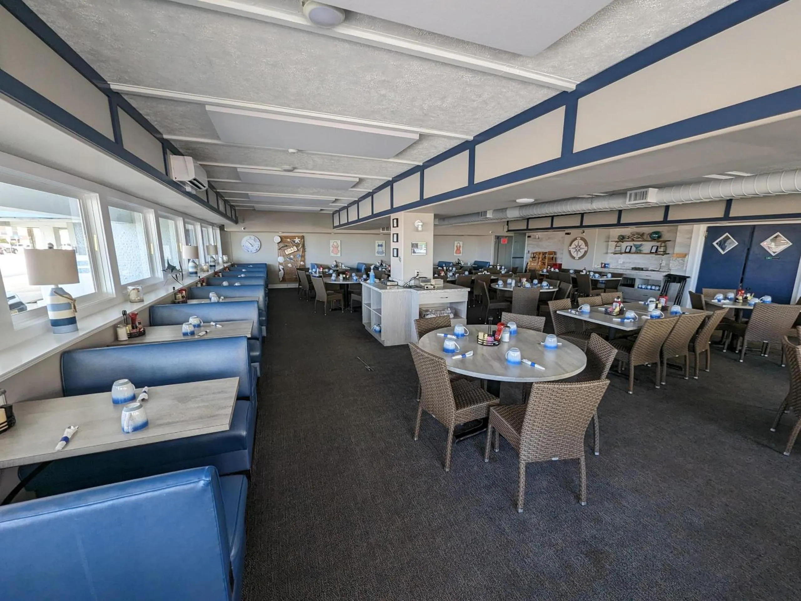 Property building in Admiral Resort Motel