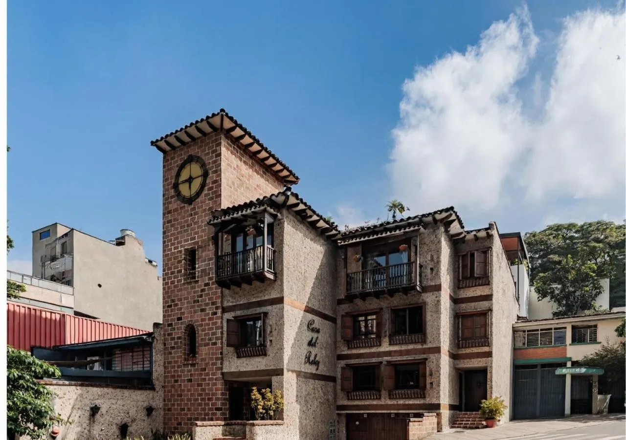 Property building in Casa Del Reloj