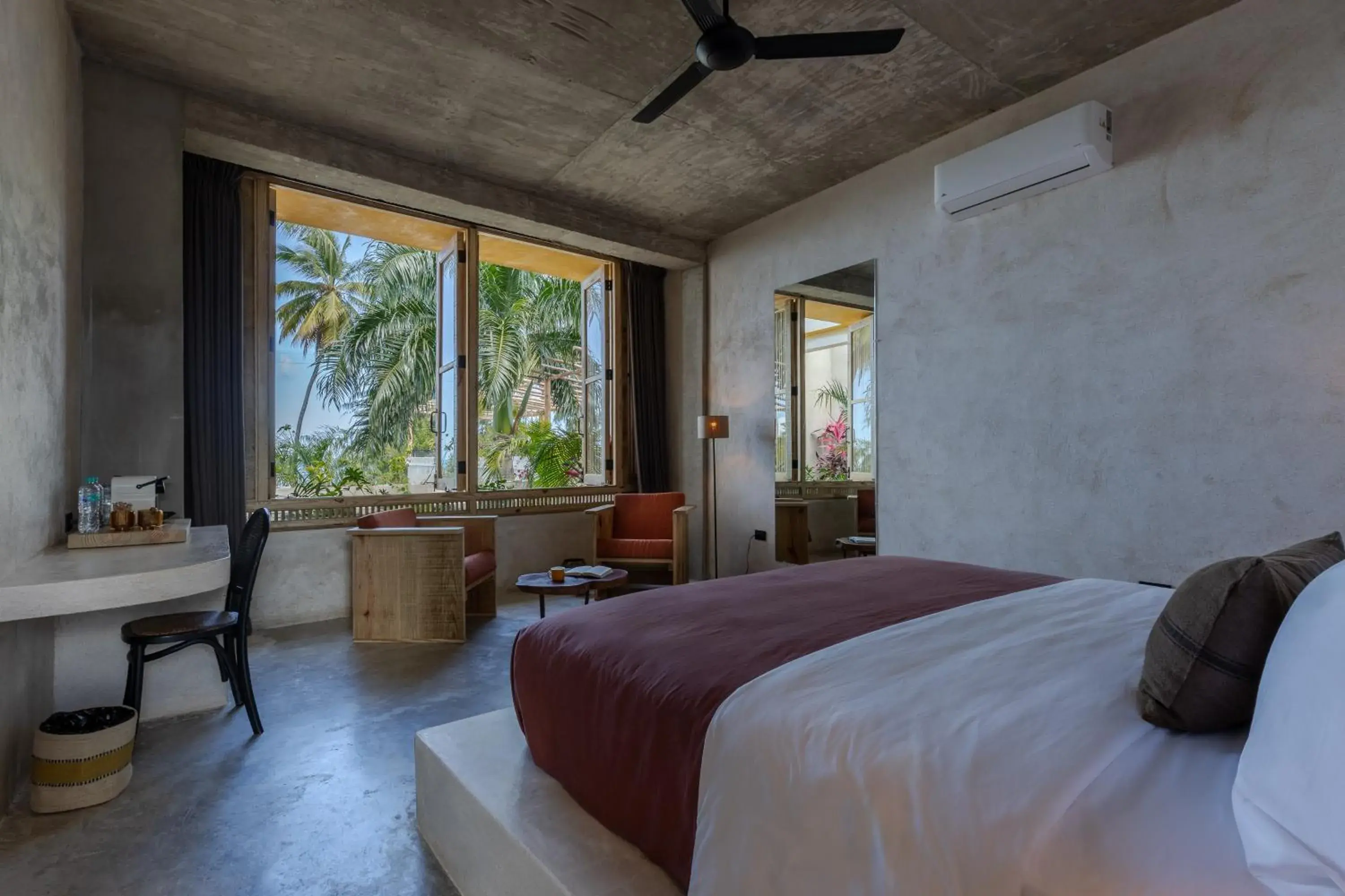 King Room with Sea View in El Mambo Boutique Hotel King Room with Sea View in El Mambo Boutique Hotel