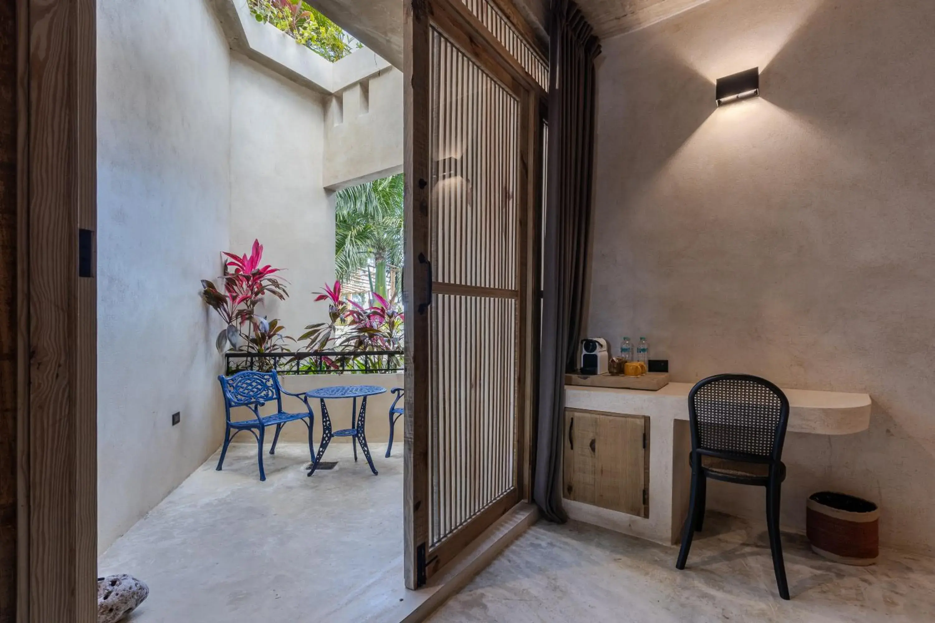King Room with Balcony in El Mambo Boutique Hotel King Room with Balcony in El Mambo Boutique Hotel