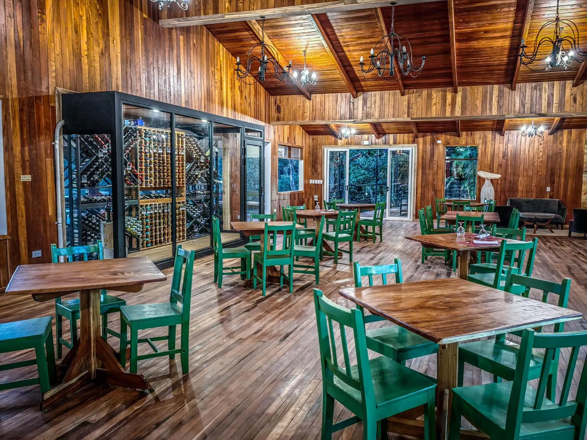Restaurant/places to eat in Cloud Forest Lodge