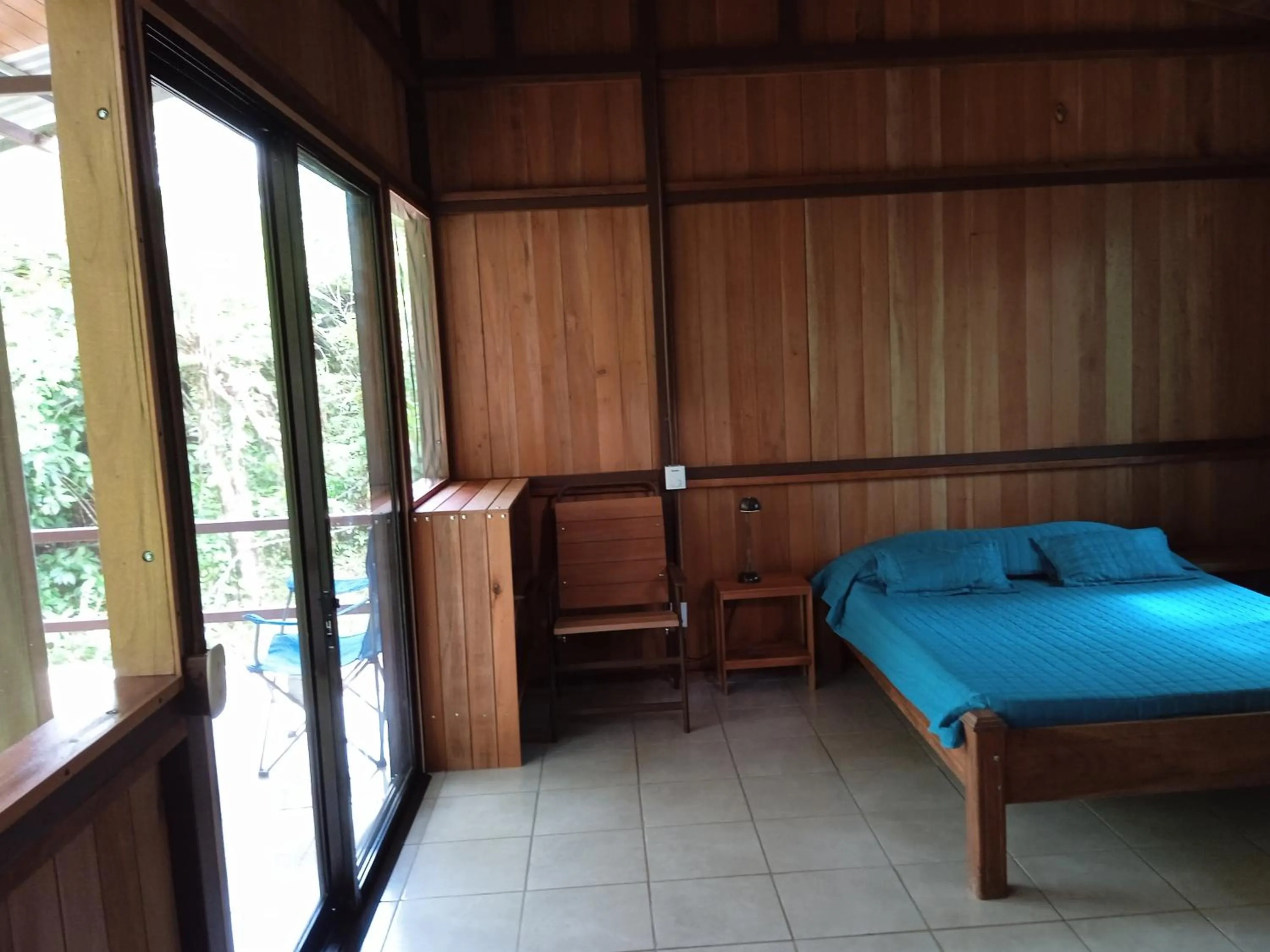 Photo of the whole room in Cabañas Bajo Bosque Drake