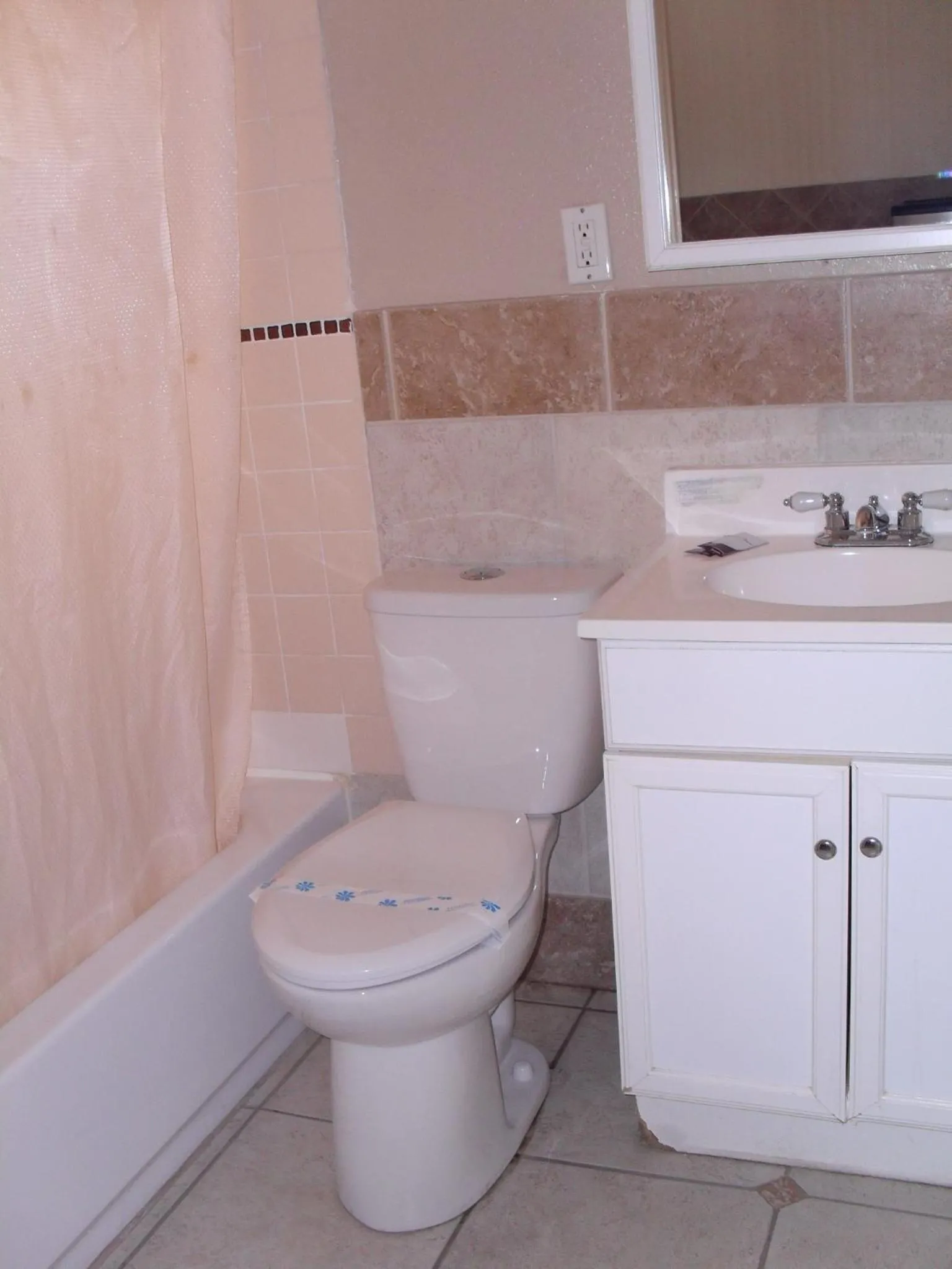 Bathroom in Budget Inn of Boron