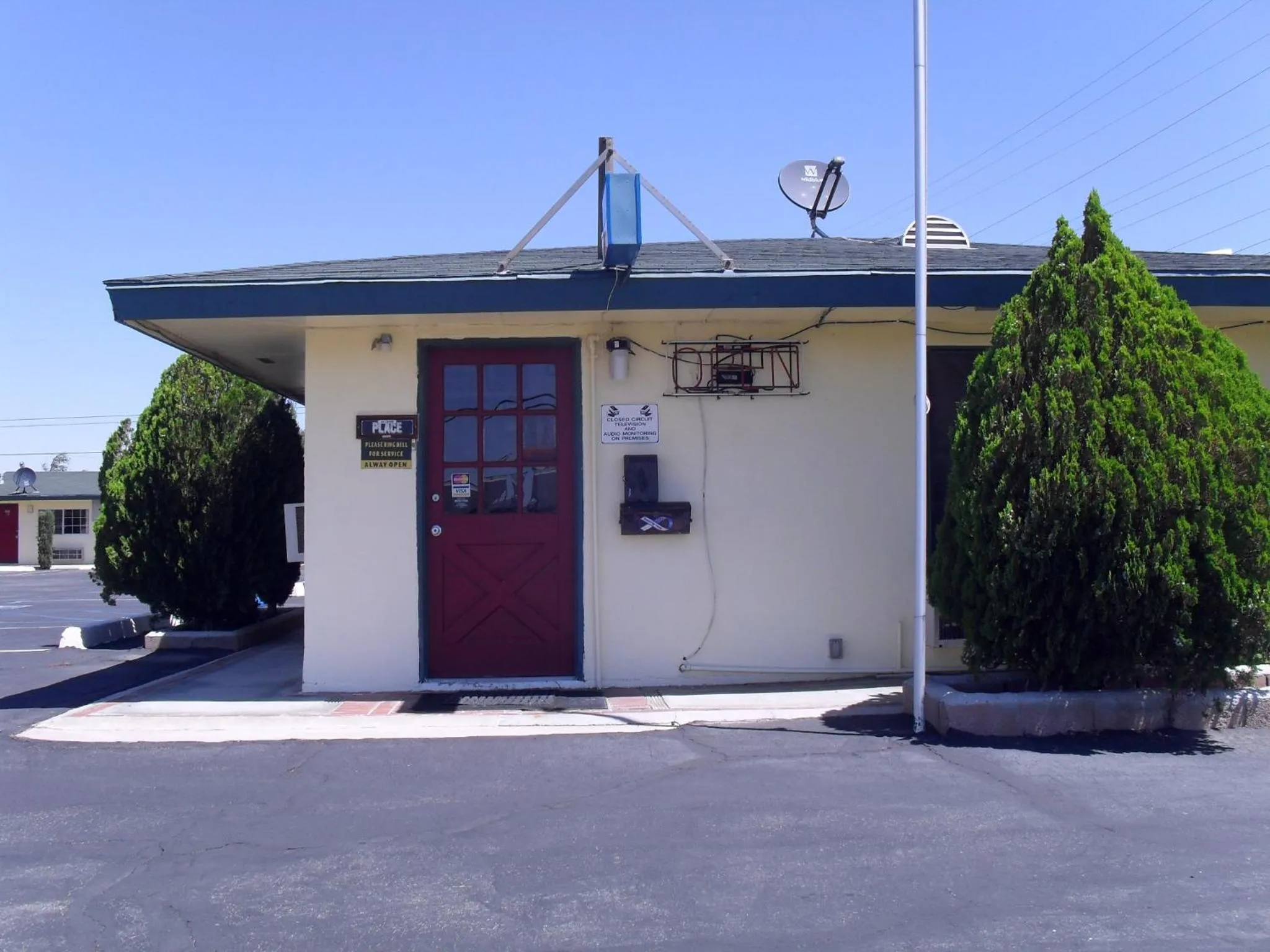 Facade/entrance in Budget Inn of Boron