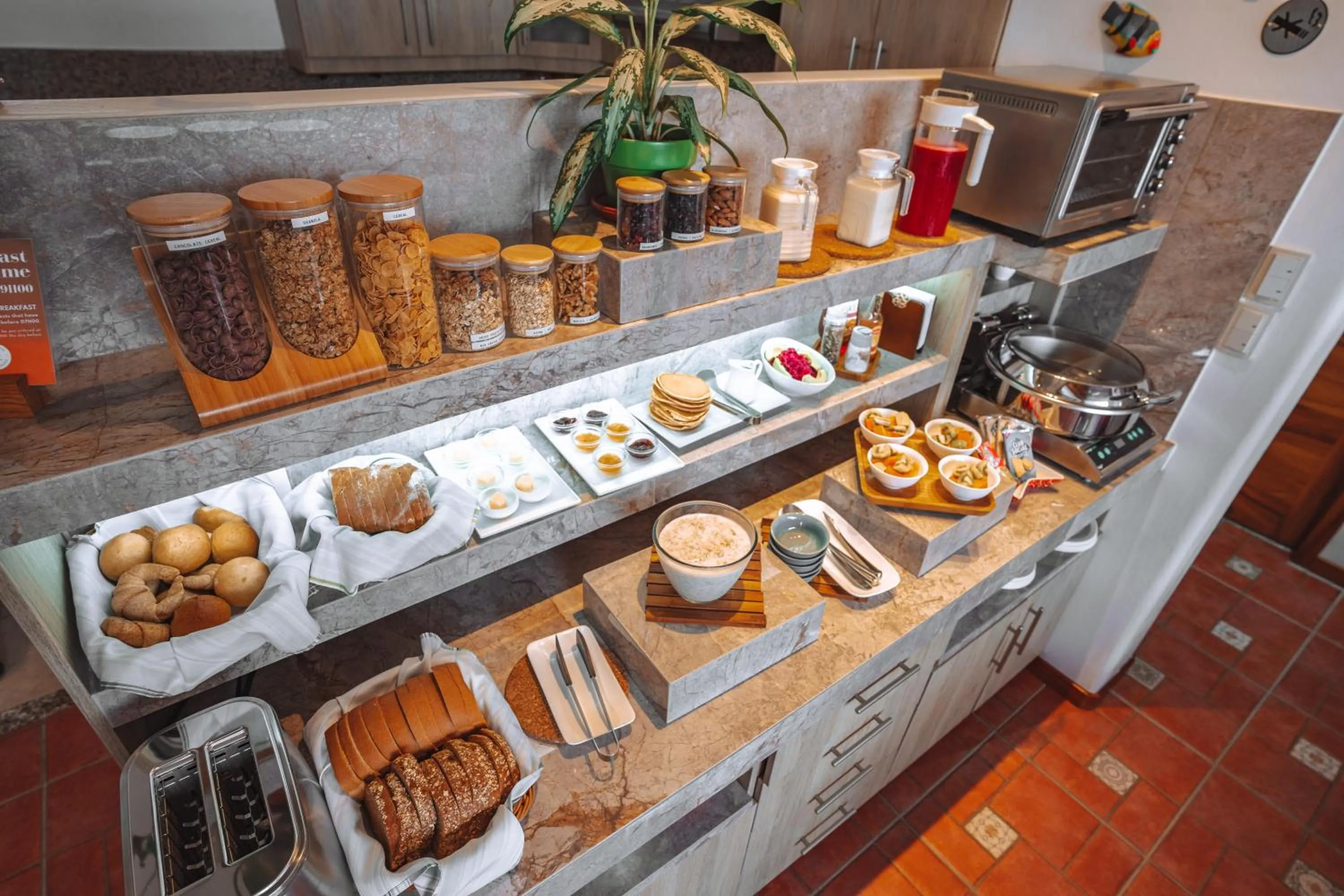 Breakfast in Hotel Cucuve