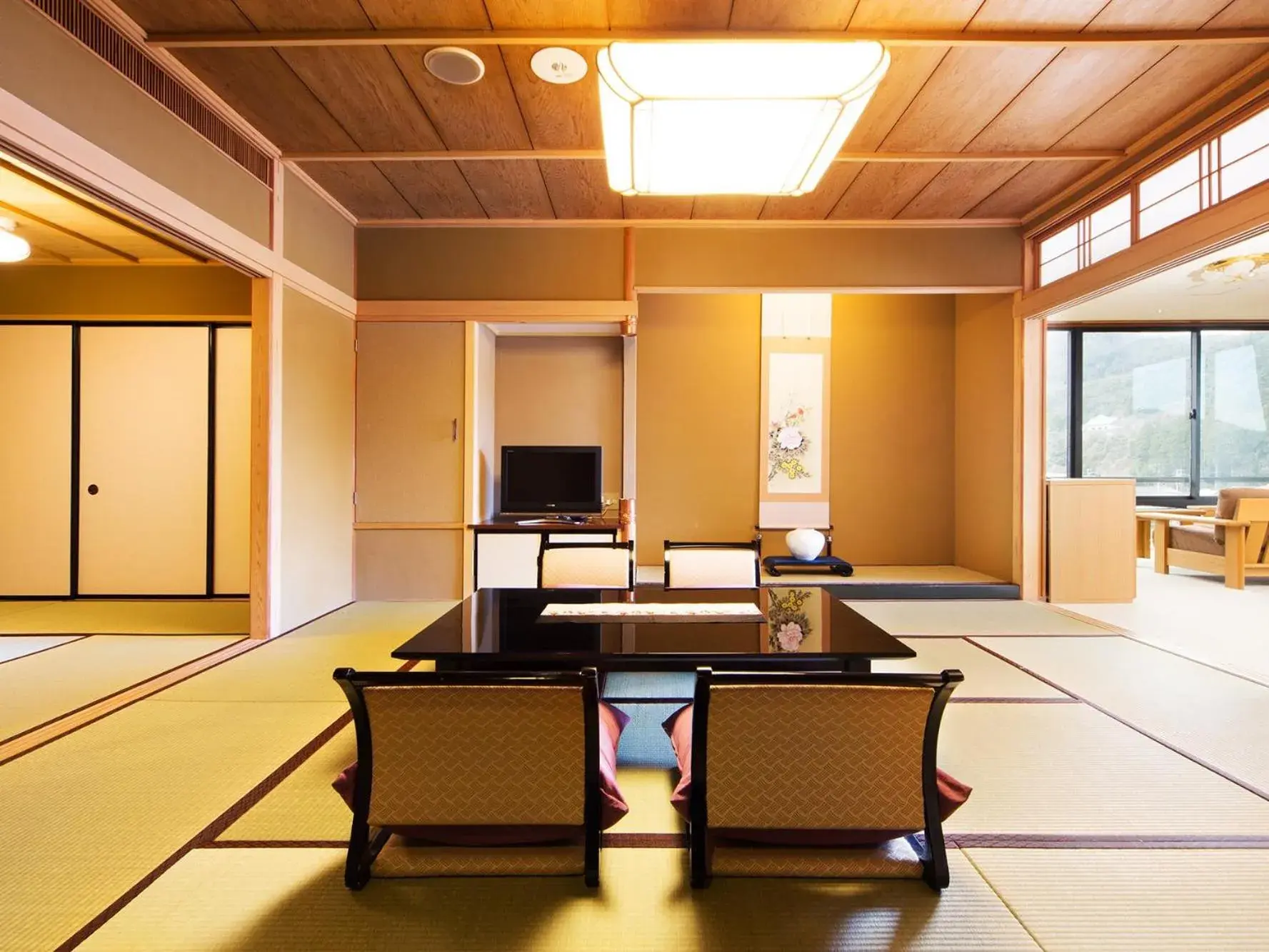 Living room in Yamanaka Onsen Kissho Yamanaka Living room in Yamanaka Onsen Kissho Yamanaka