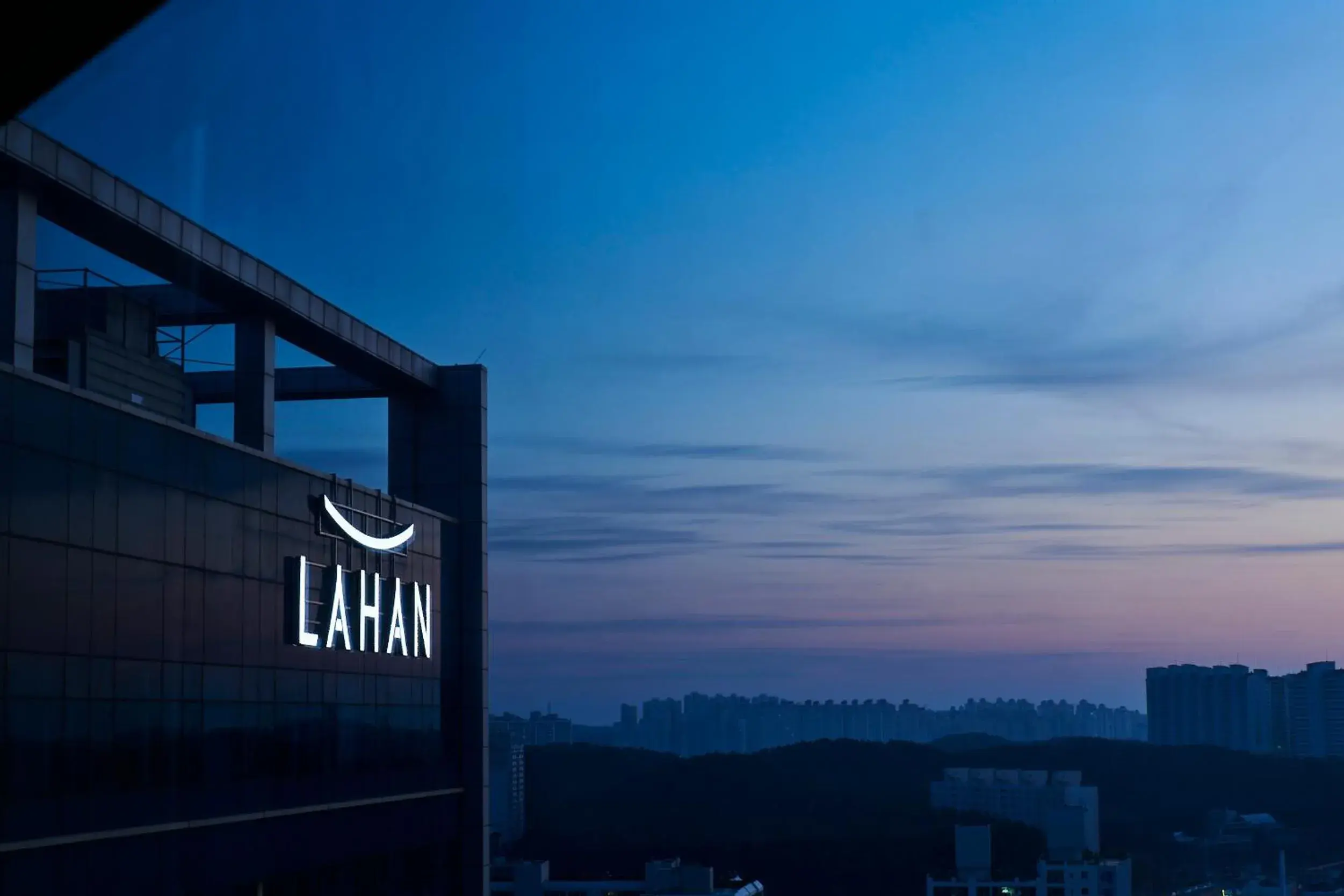 Property building in Lahan Hotel Pohang Property building in Lahan Hotel Pohang