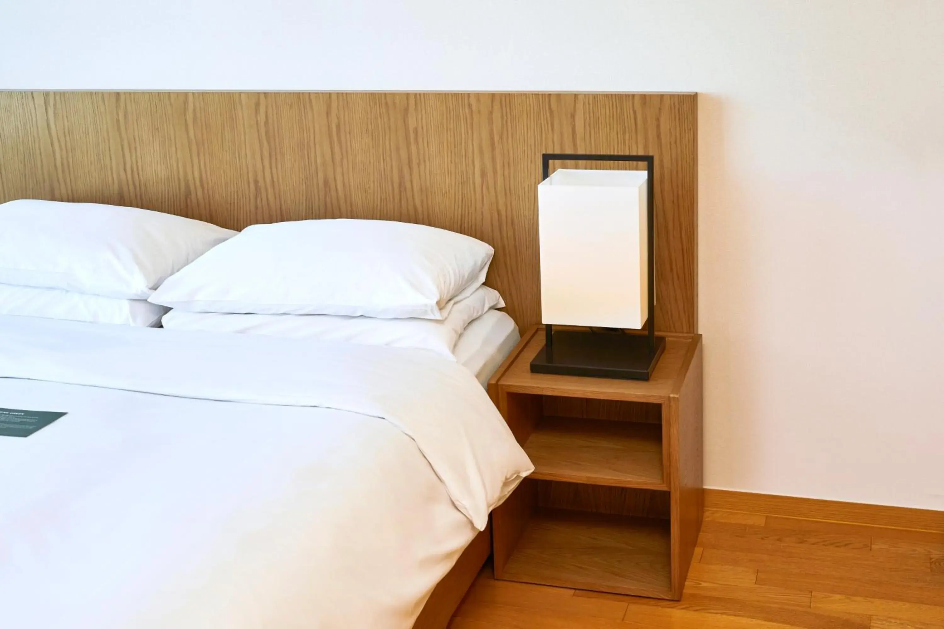 Korean-Style Deluxe Double Room in Lahan Hotel Pohang Korean-Style Deluxe Double Room in Lahan Hotel Pohang