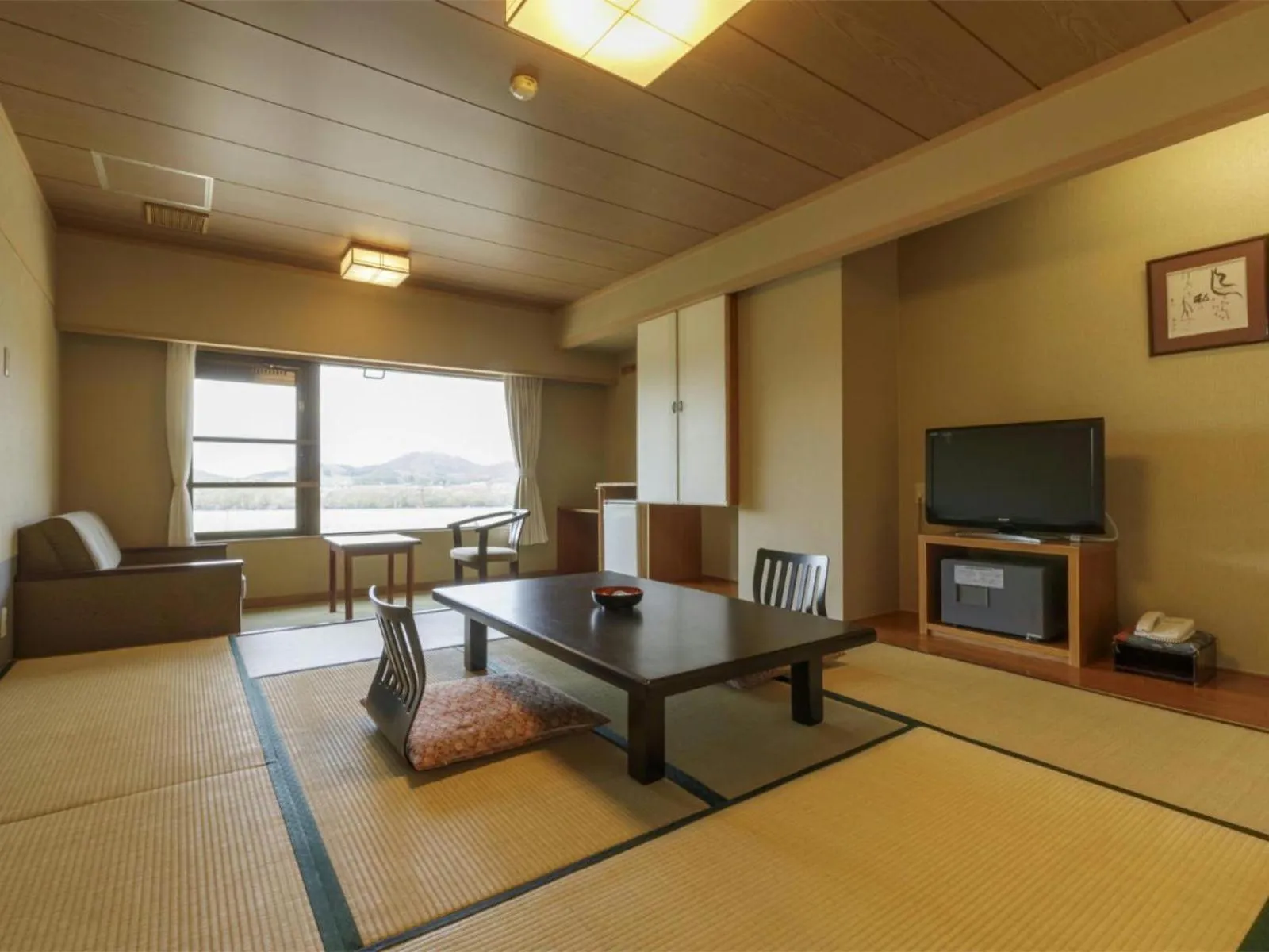 Photo of the whole room in Aishinkan