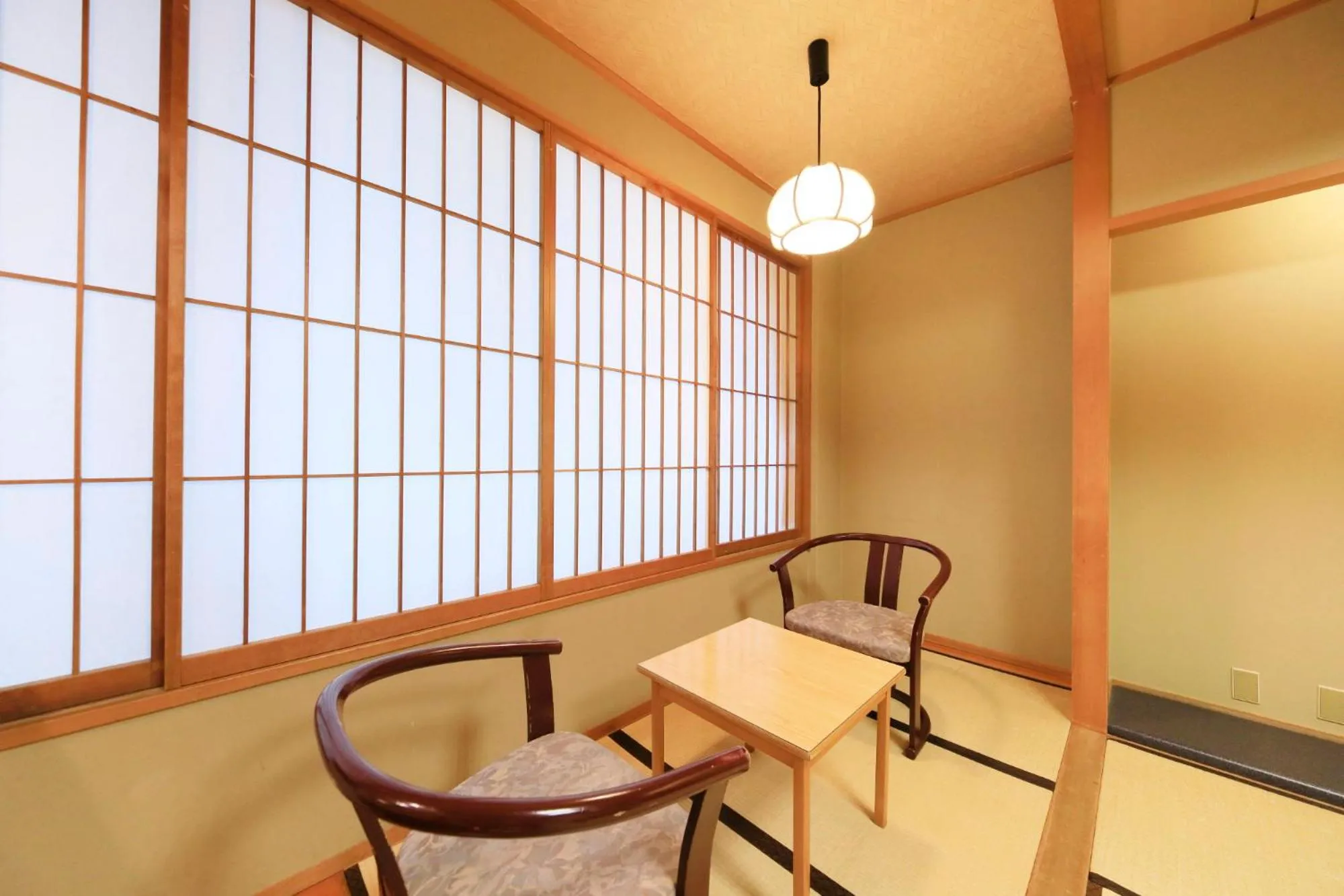 Photo of the whole room in Aishinkan