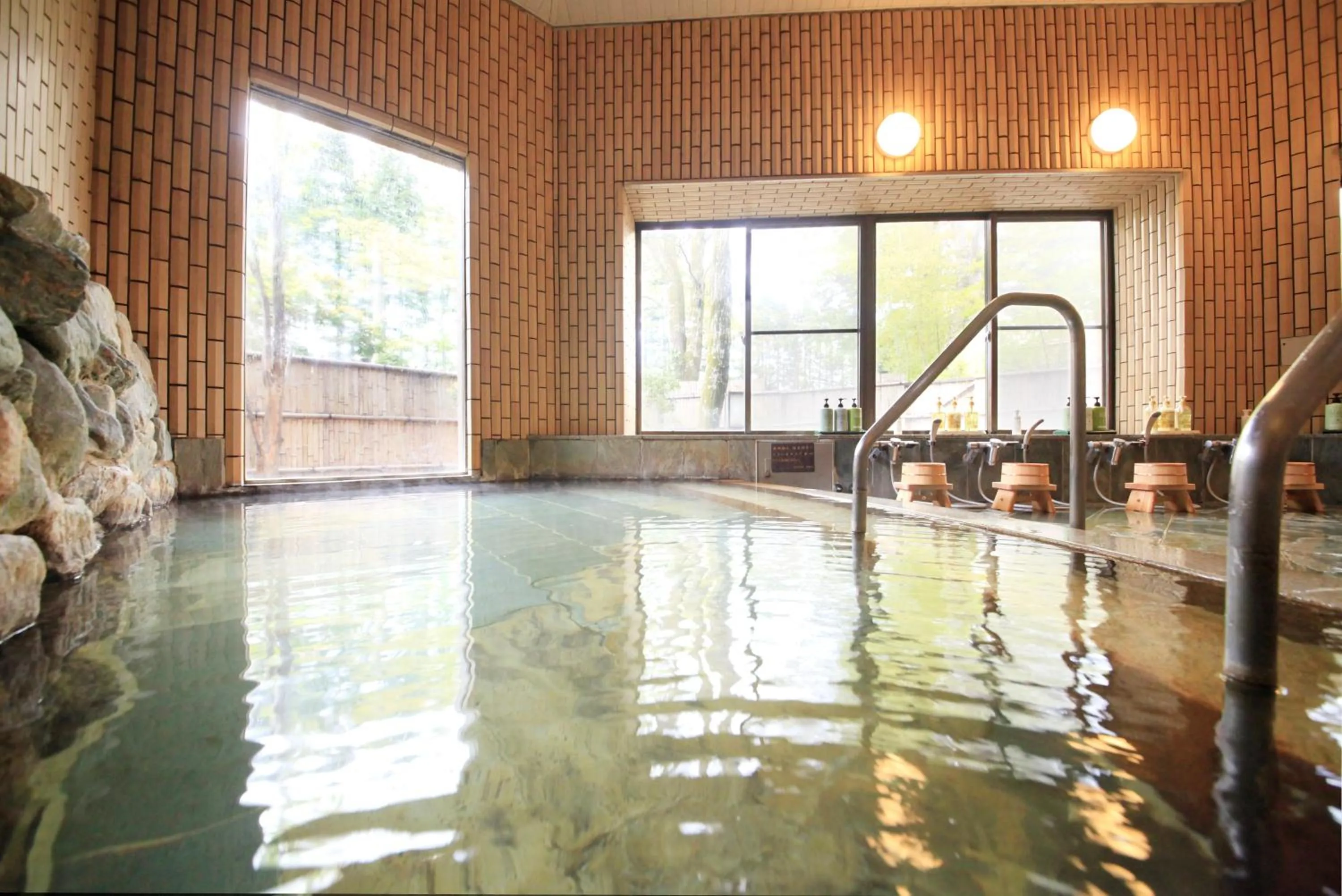 Hot Spring Bath in Yutorelo-an