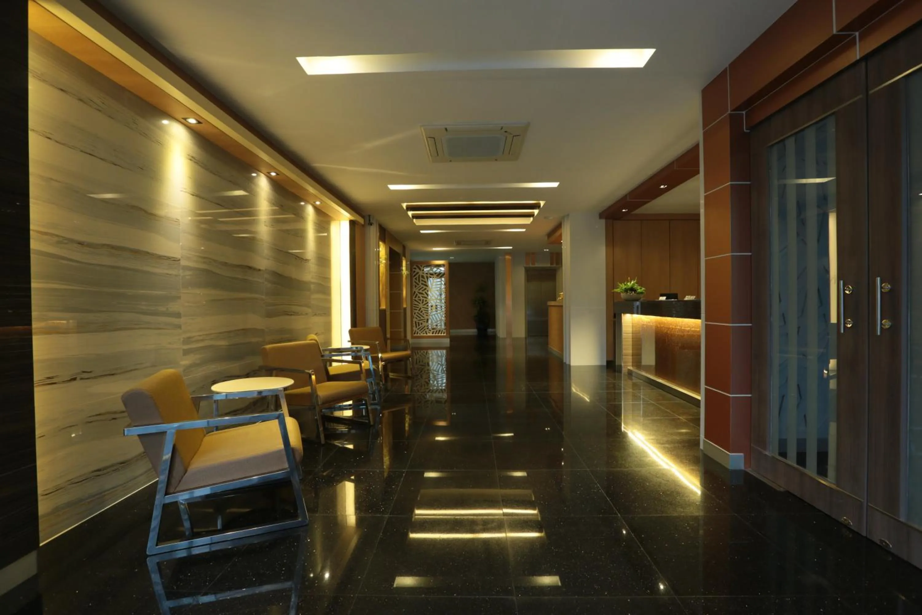 Lobby or reception in V Hotel Ubon Ratchathani