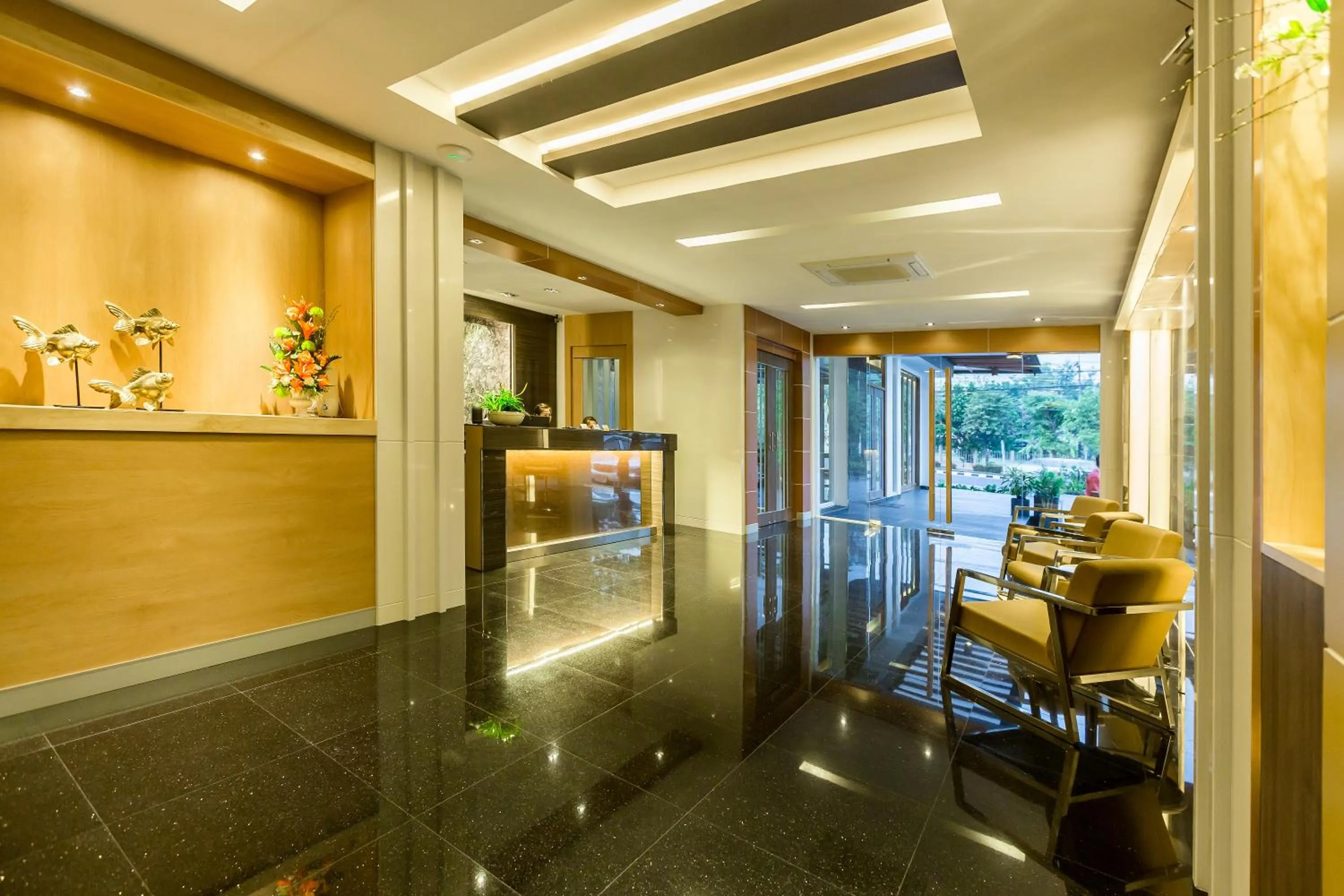 Lobby or reception in V Hotel Ubon Ratchathani